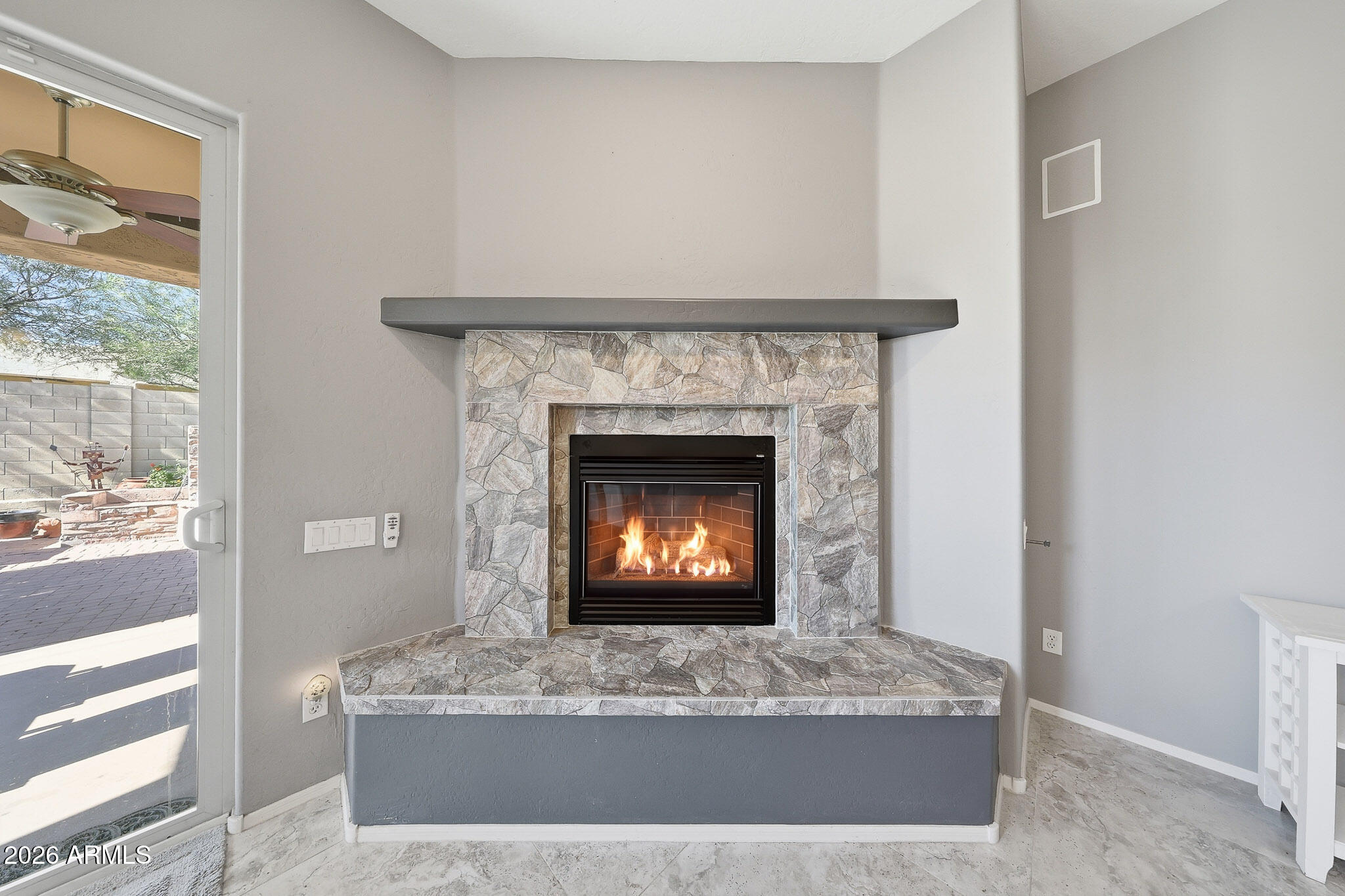 42820 N LIVINGSTONE Way