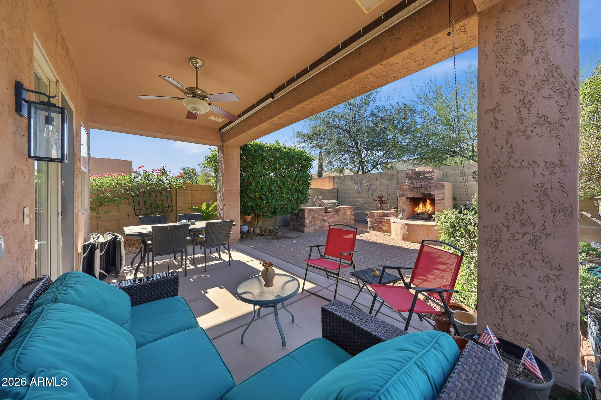 42820 N LIVINGSTONE Way