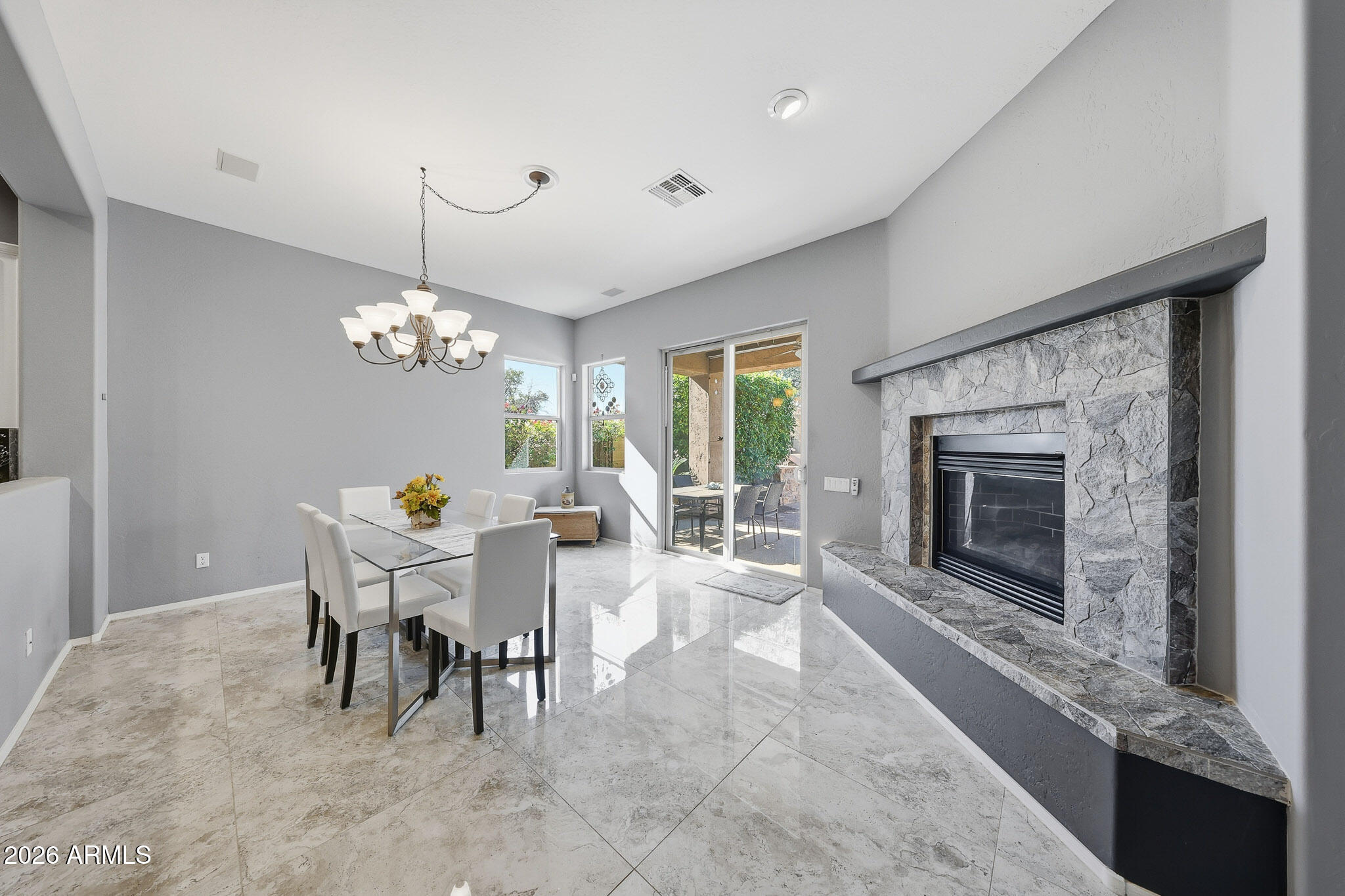 42820 N LIVINGSTONE Way