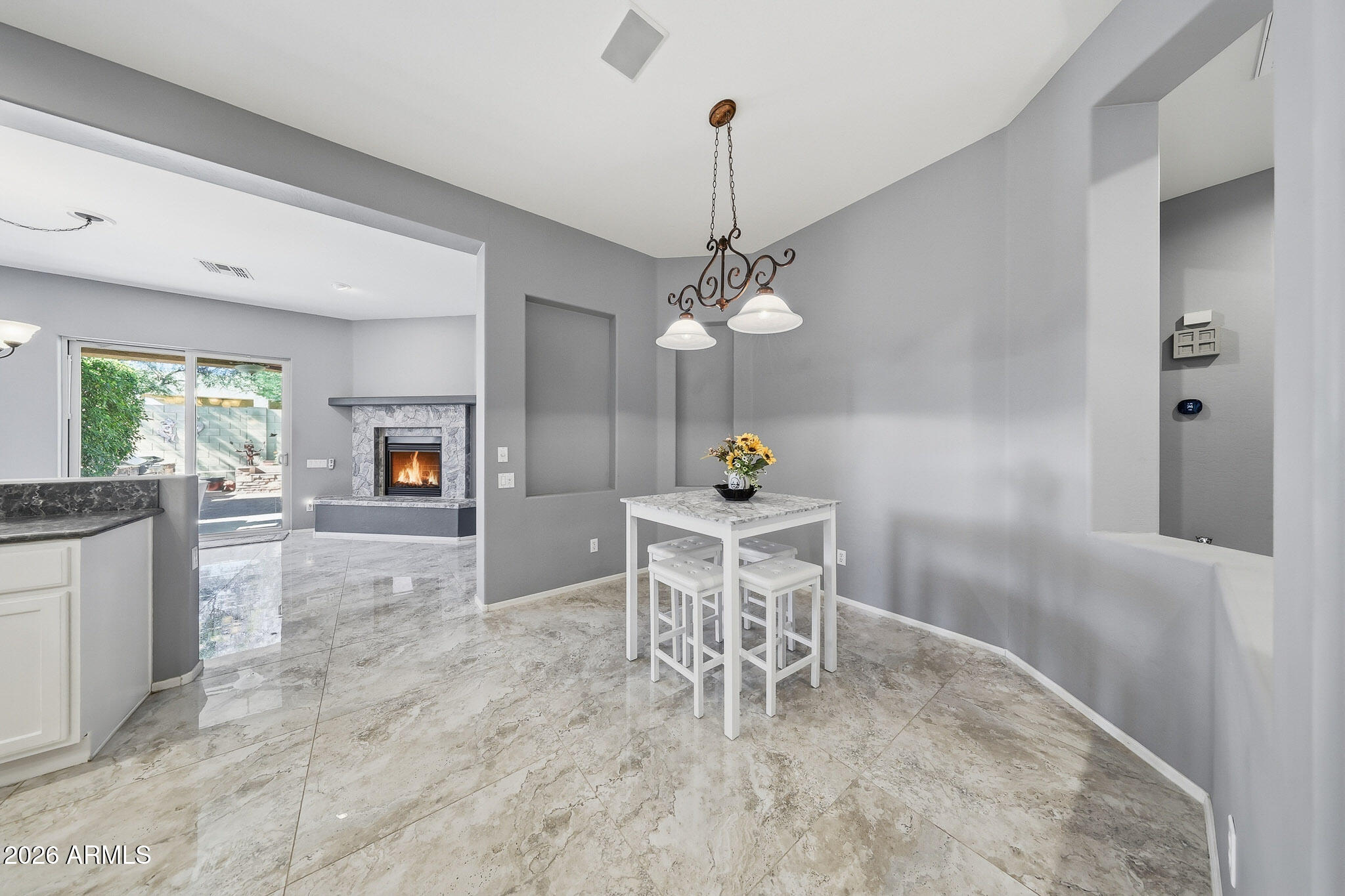 42820 N LIVINGSTONE Way