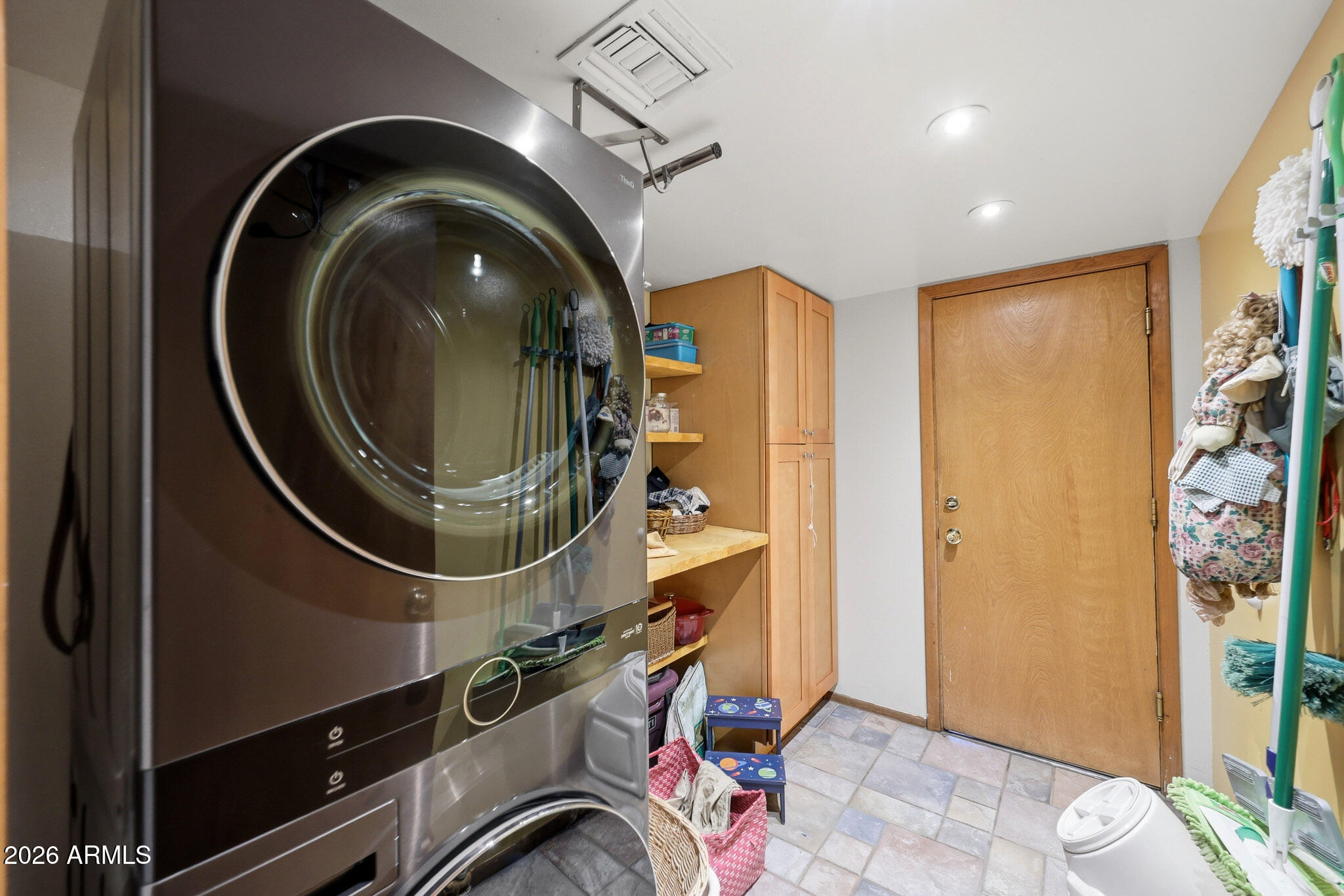 9037 N ARROYA GRANDE Drive