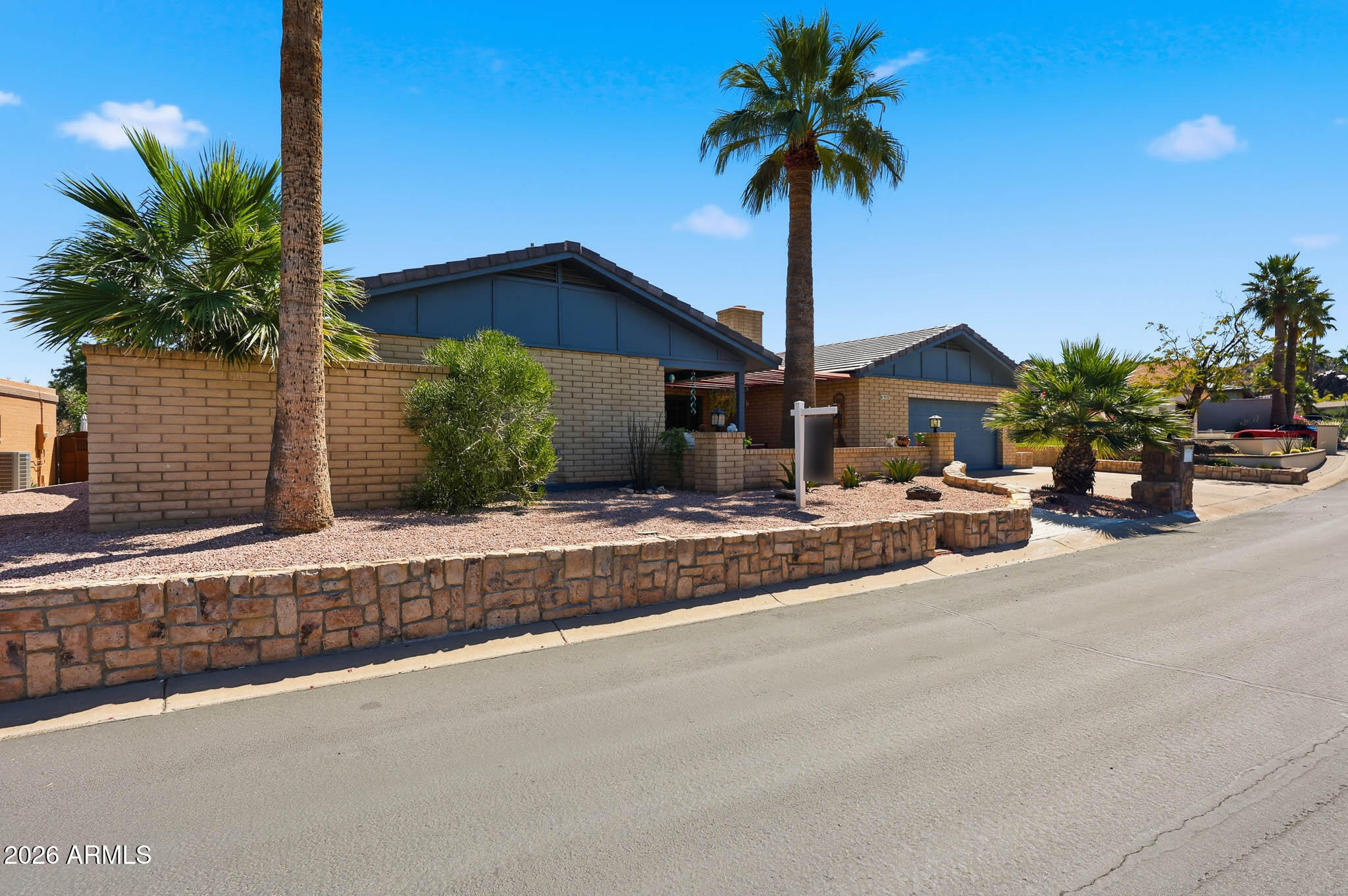 9037 N ARROYA GRANDE Drive