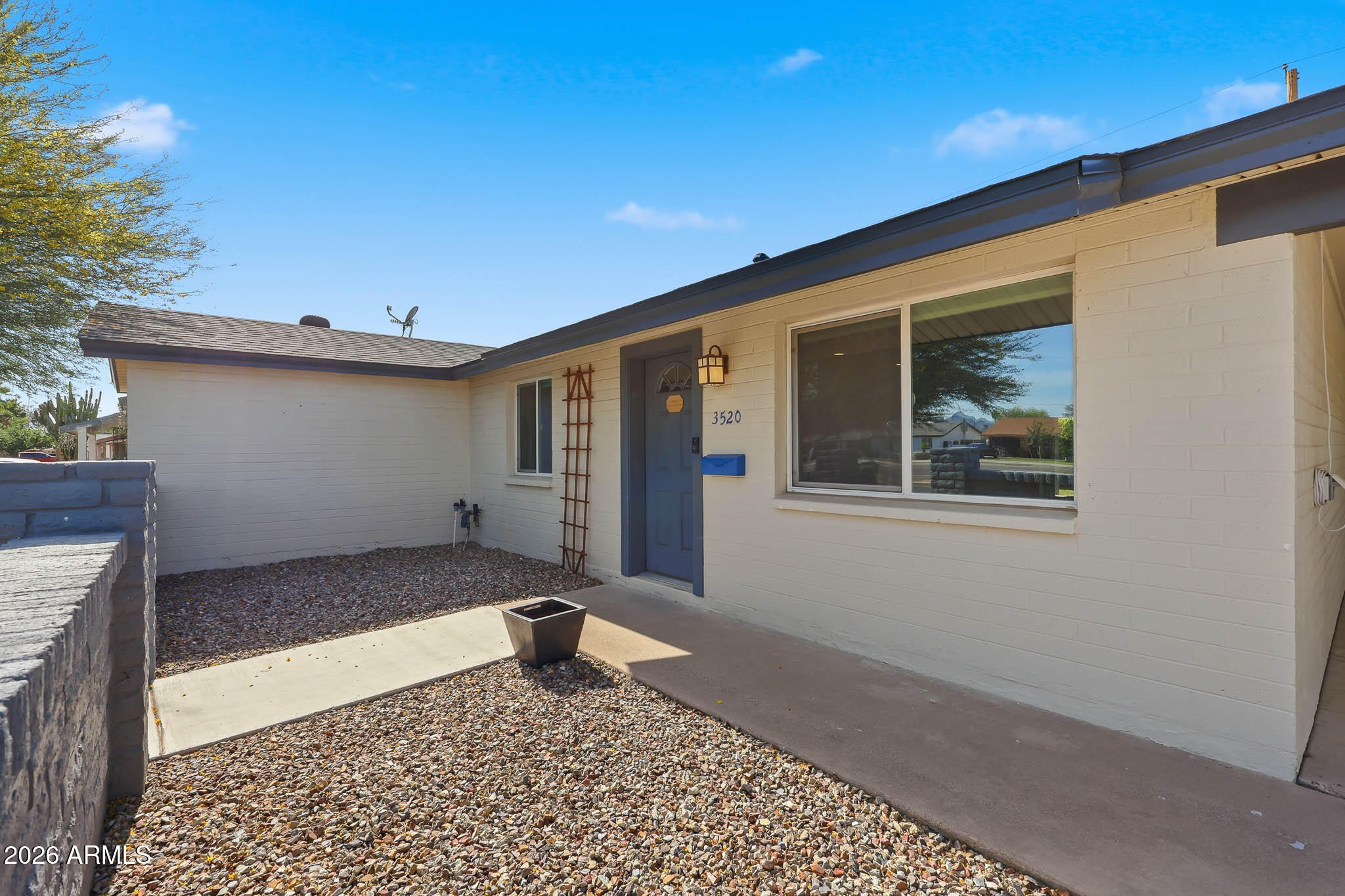 3520 E THUNDERBIRD Road