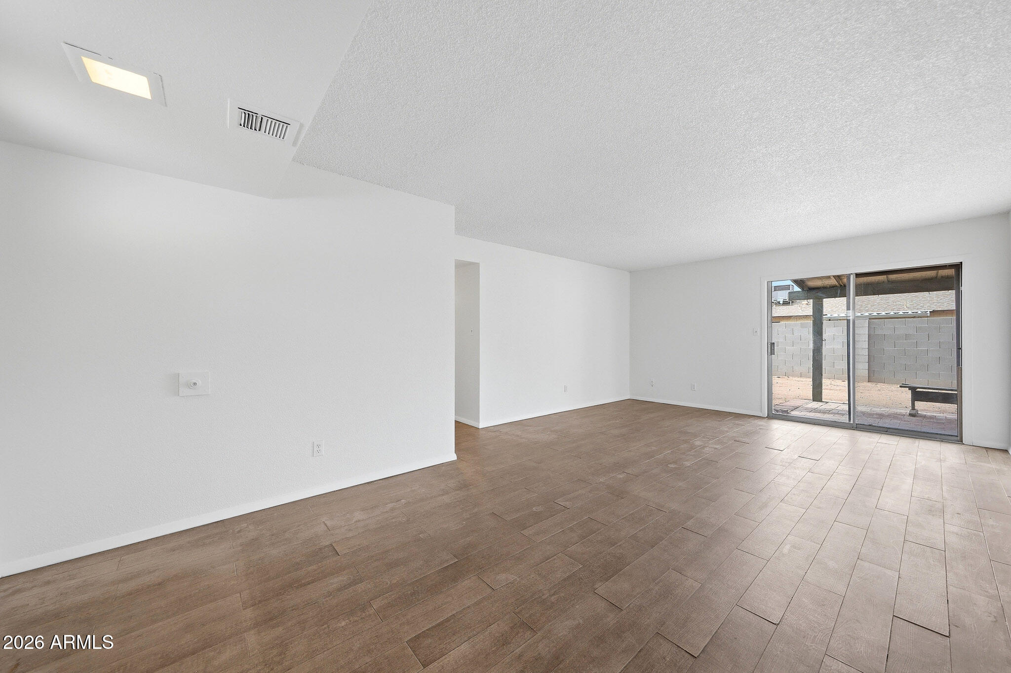 1624 W PERALTA Avenue