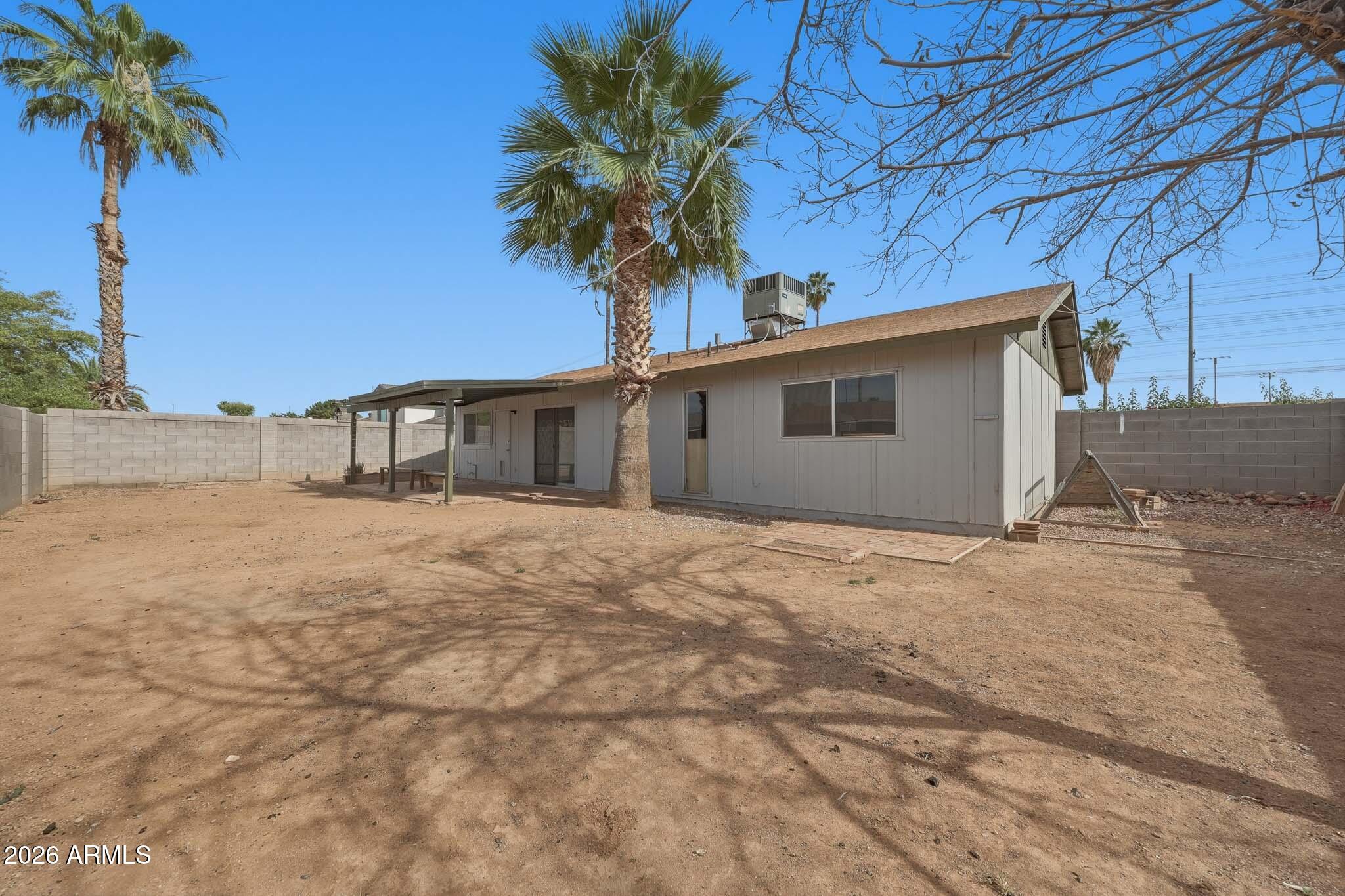 1624 W PERALTA Avenue