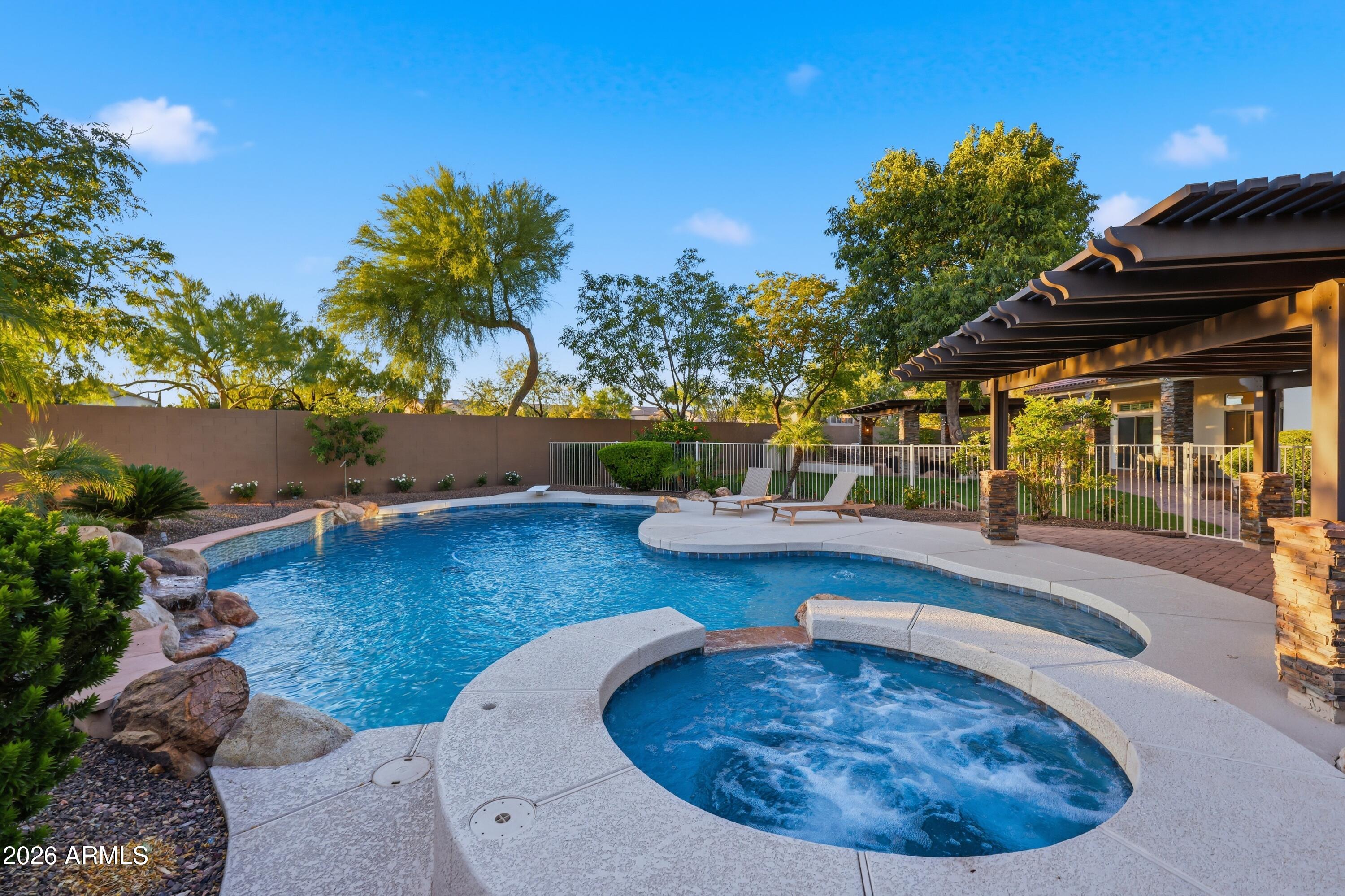 4950 W LARIAT Lane