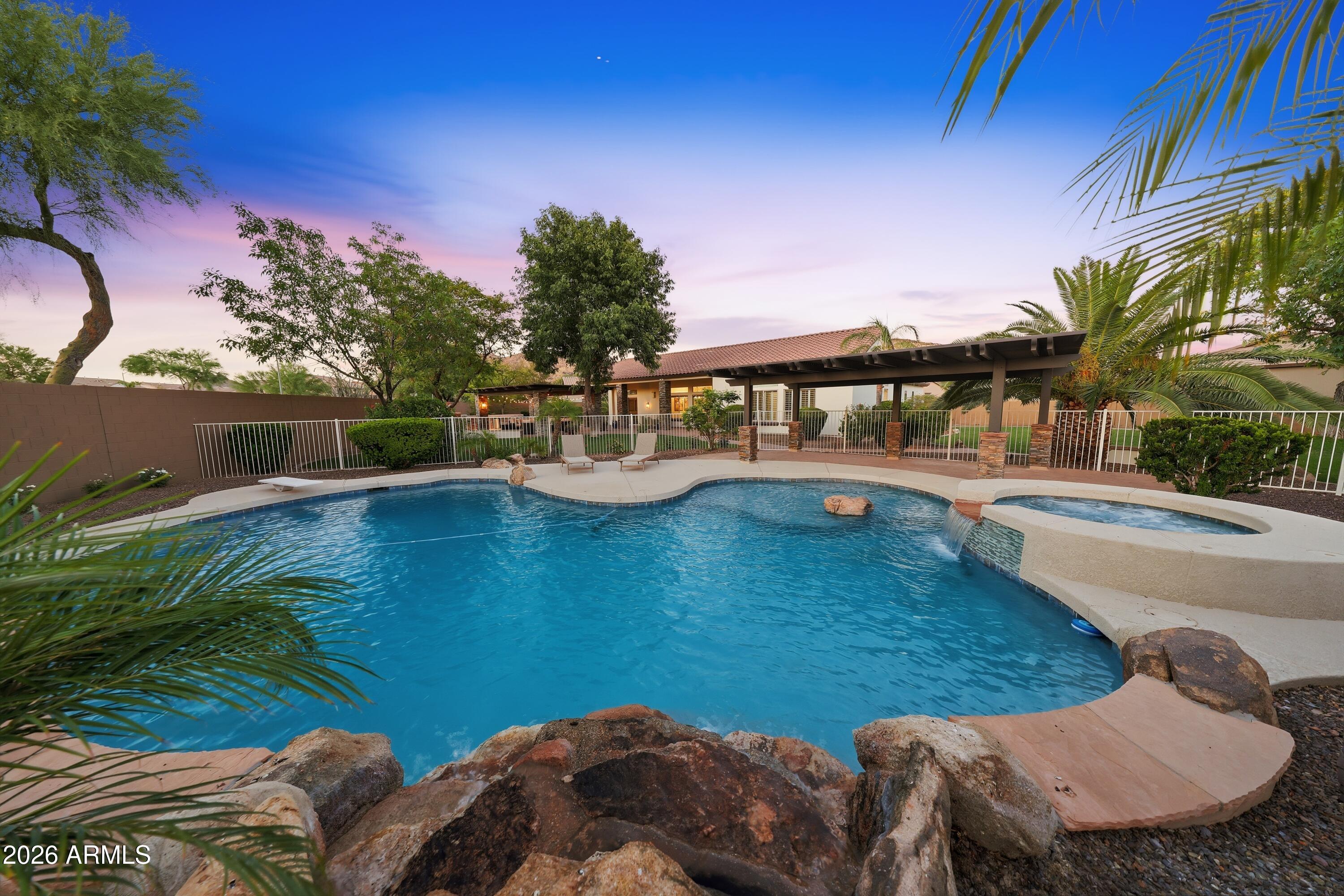 4950 W LARIAT Lane