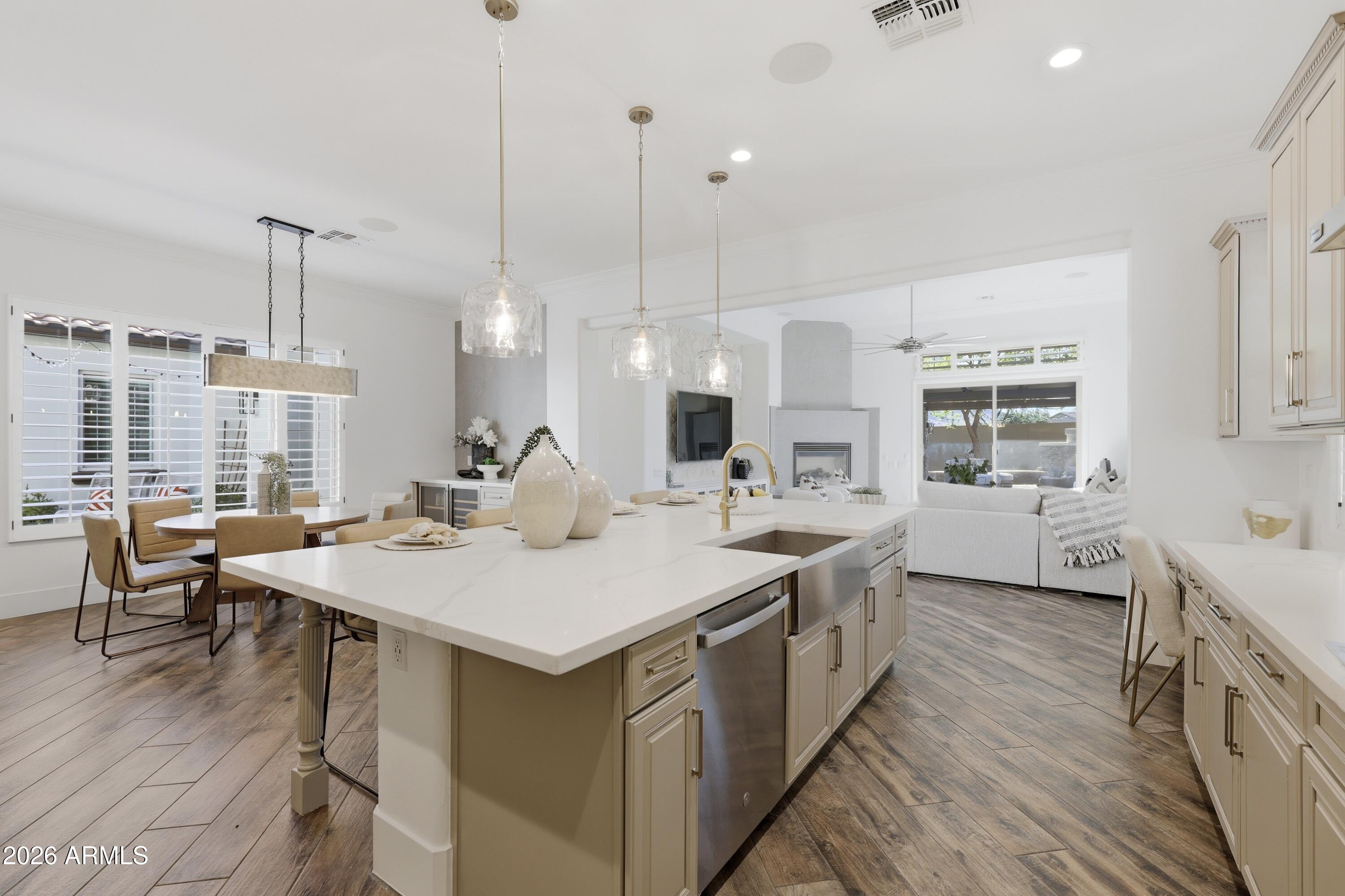 4950 W LARIAT Lane