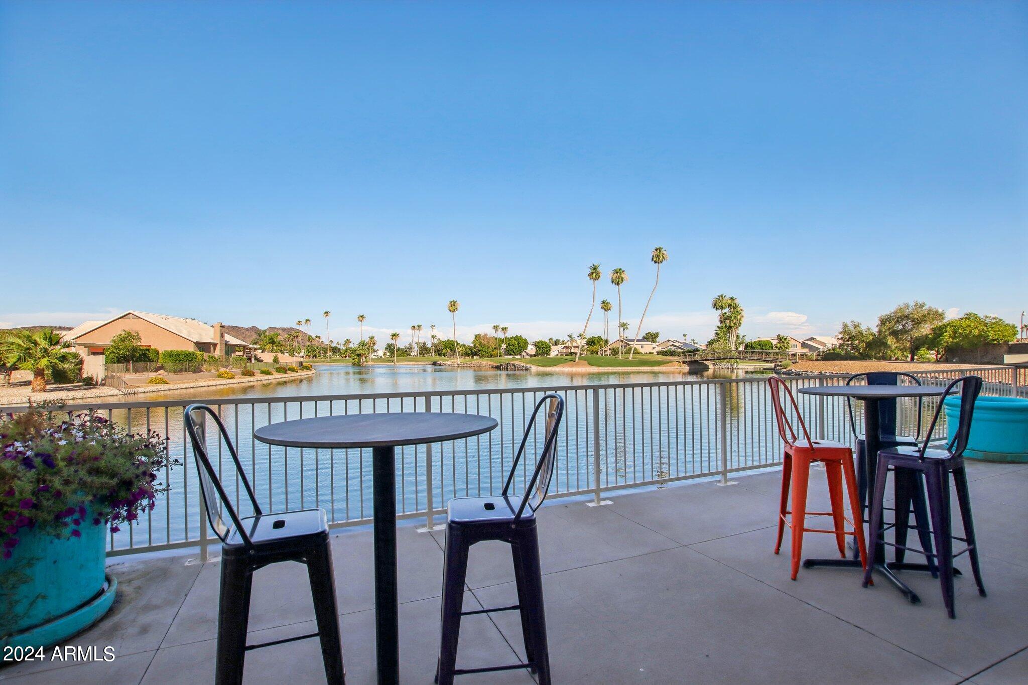 6619 W LOUISE Drive