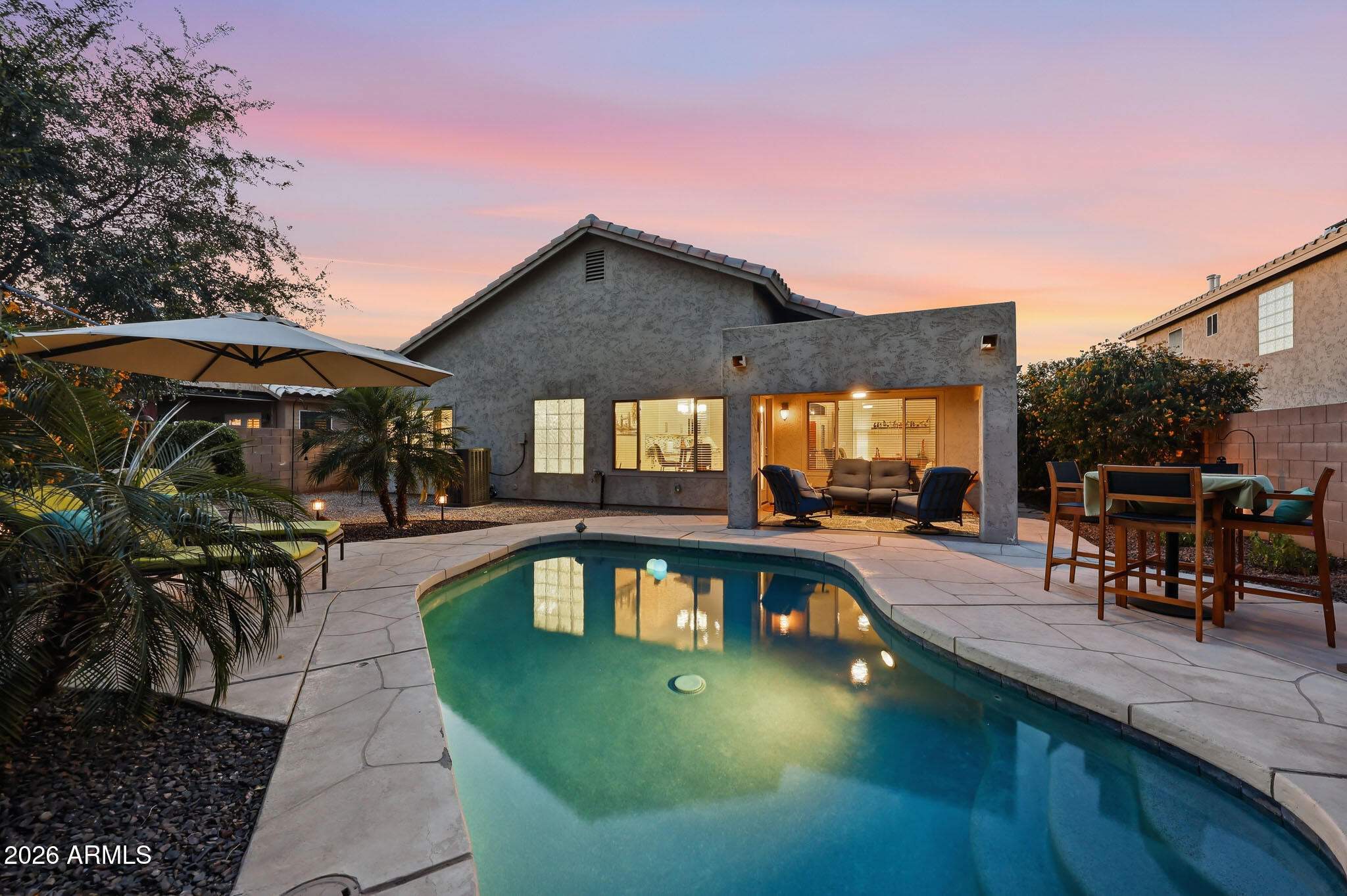 6619 W LOUISE Drive