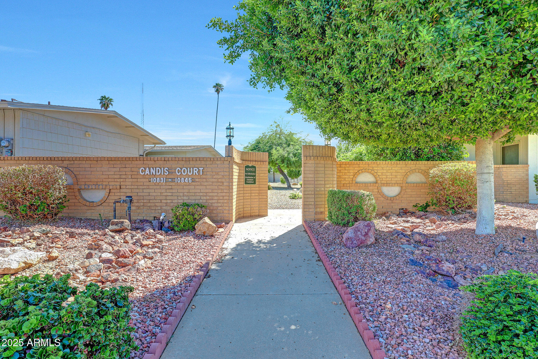 10837 W SANTA FE Drive