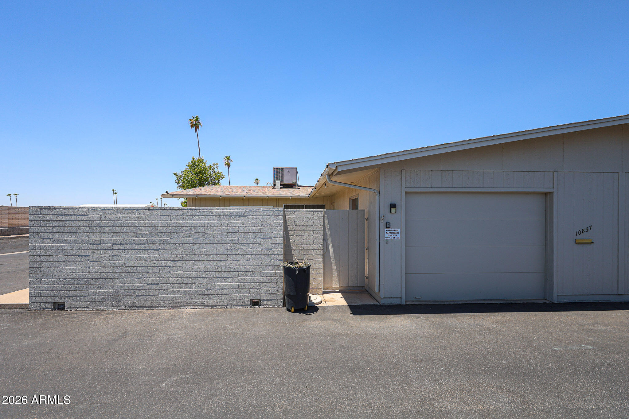 10837 W SANTA FE Drive