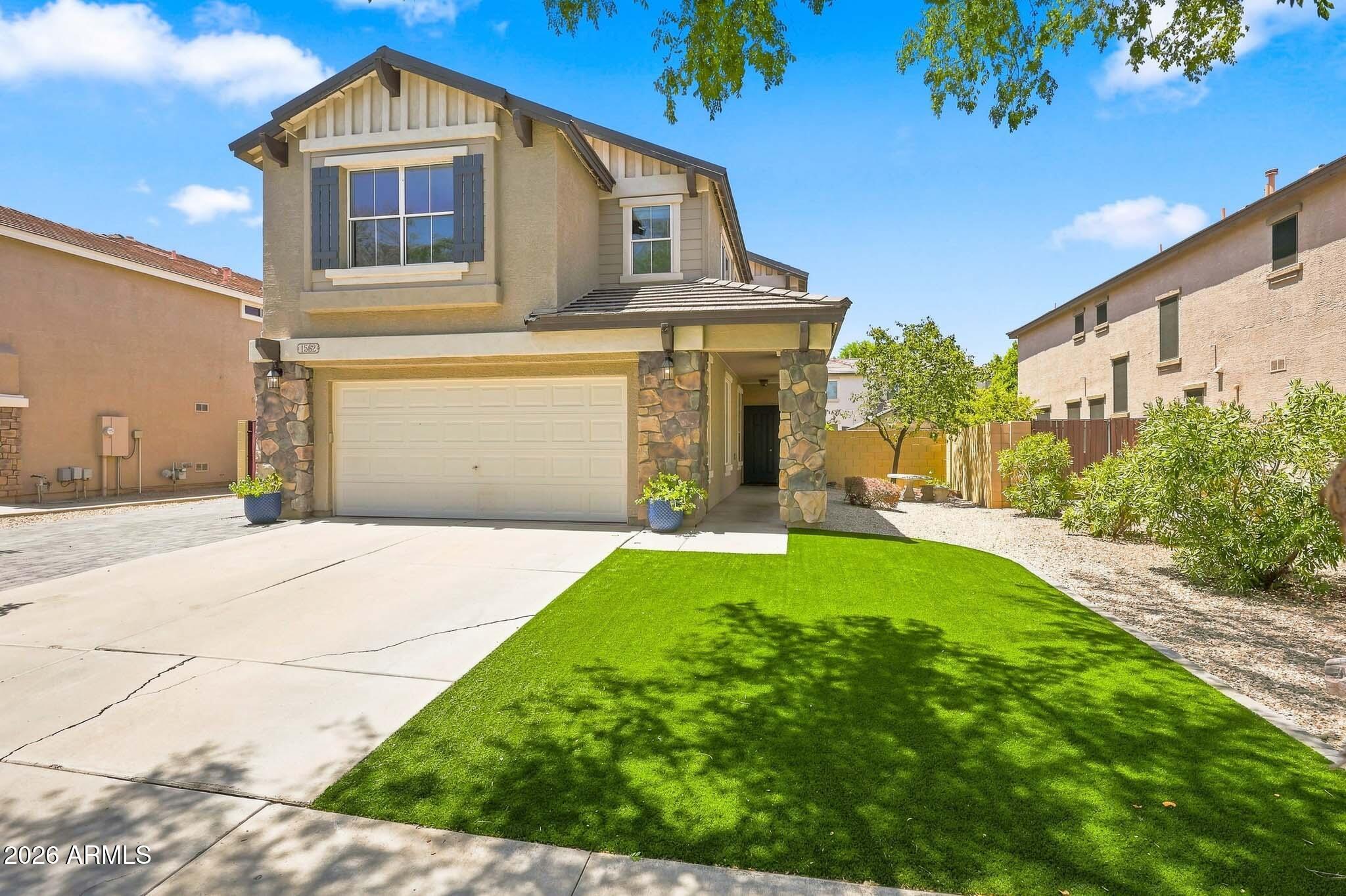 1562 S SABINO Court