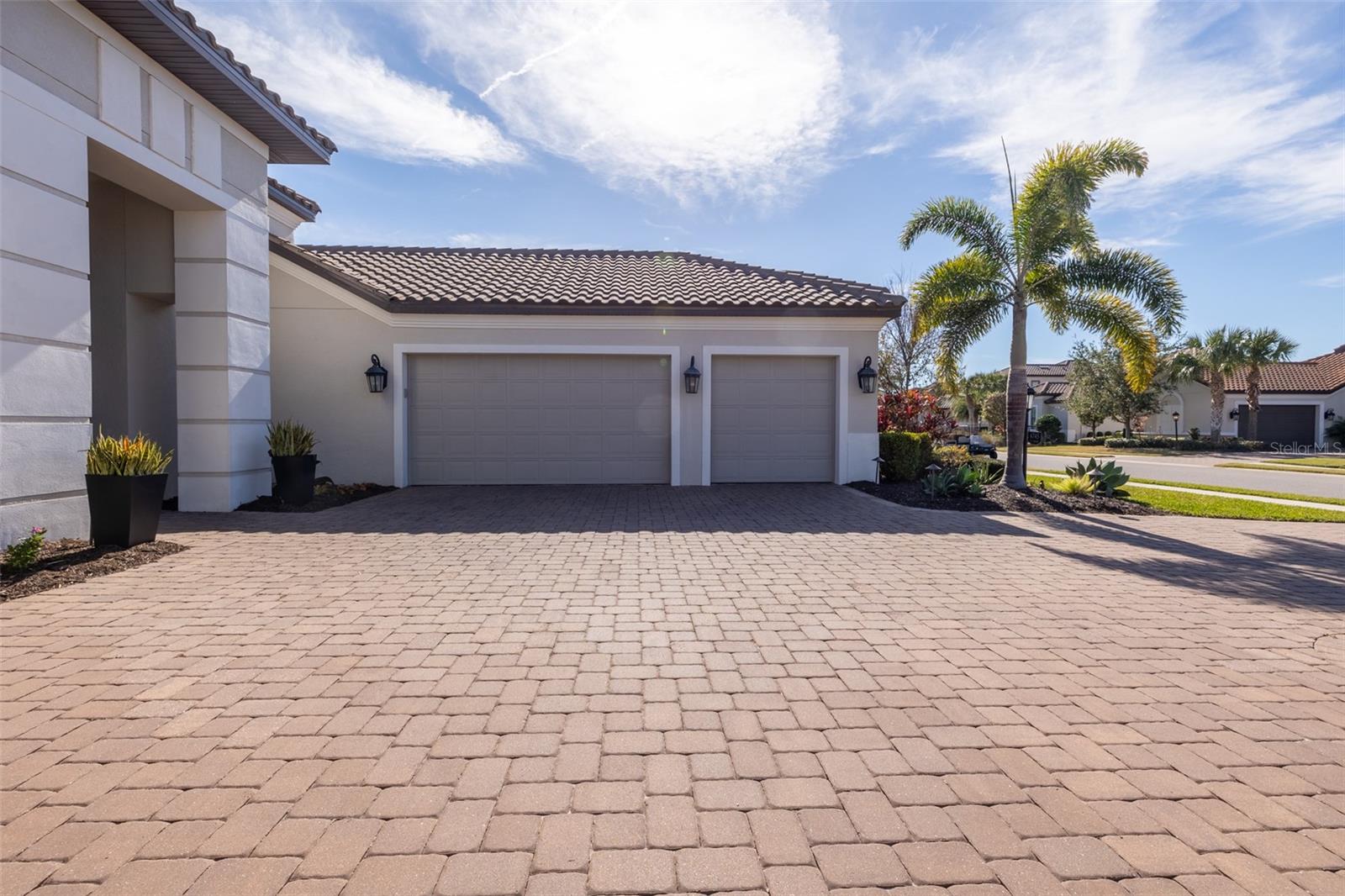 4745 BENITO CT