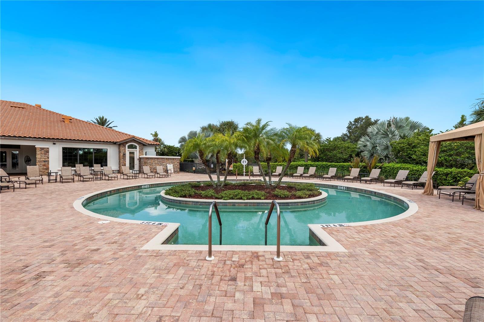 12740 DEL CORSO LOOP