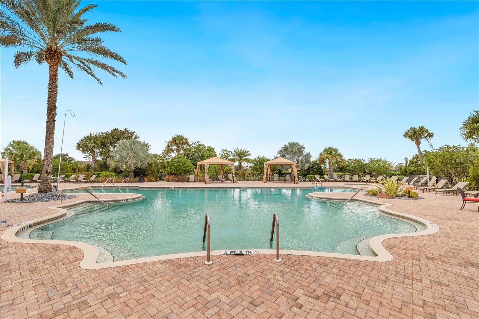 12740 DEL CORSO LOOP