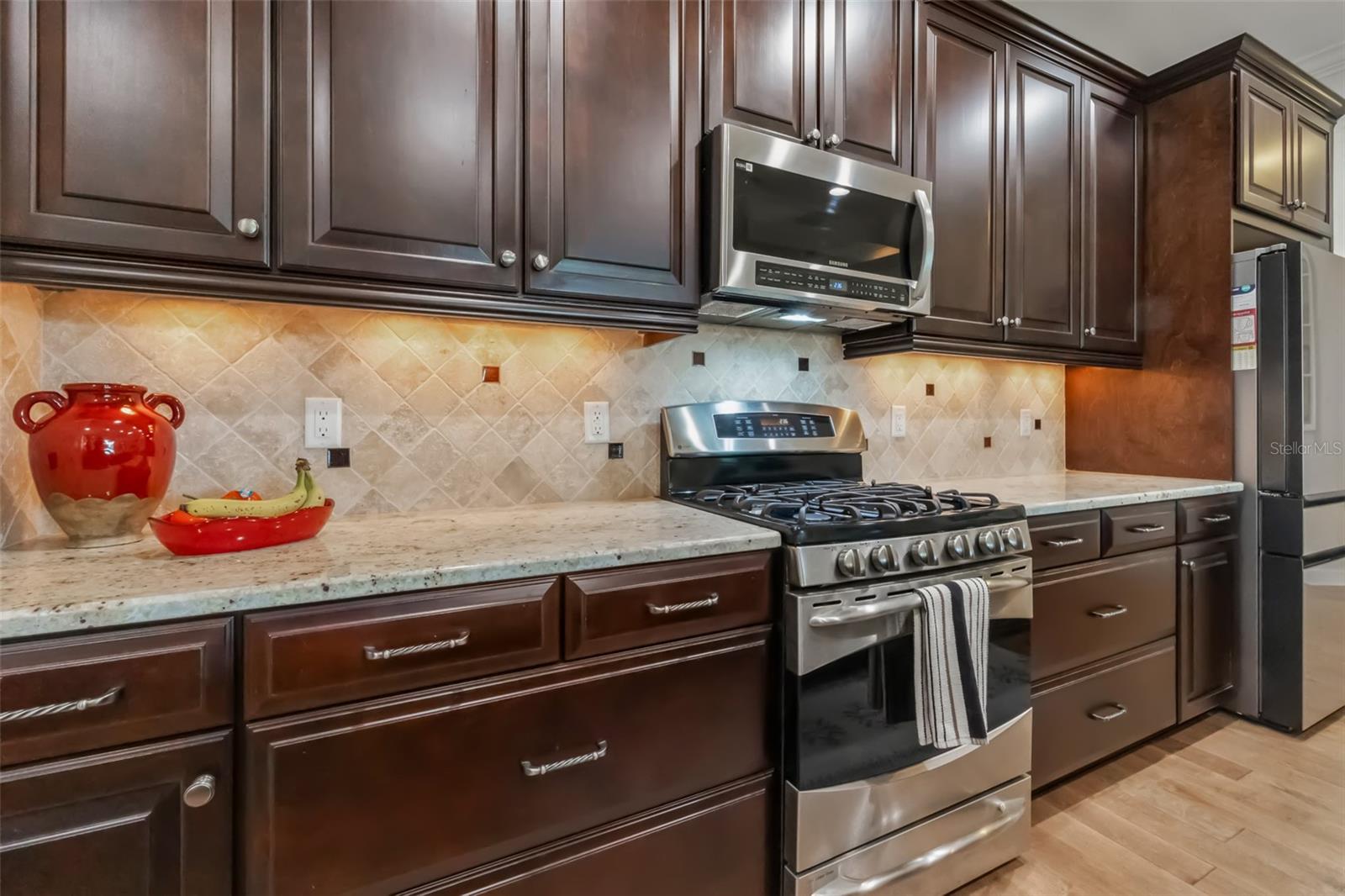 12740 DEL CORSO LOOP