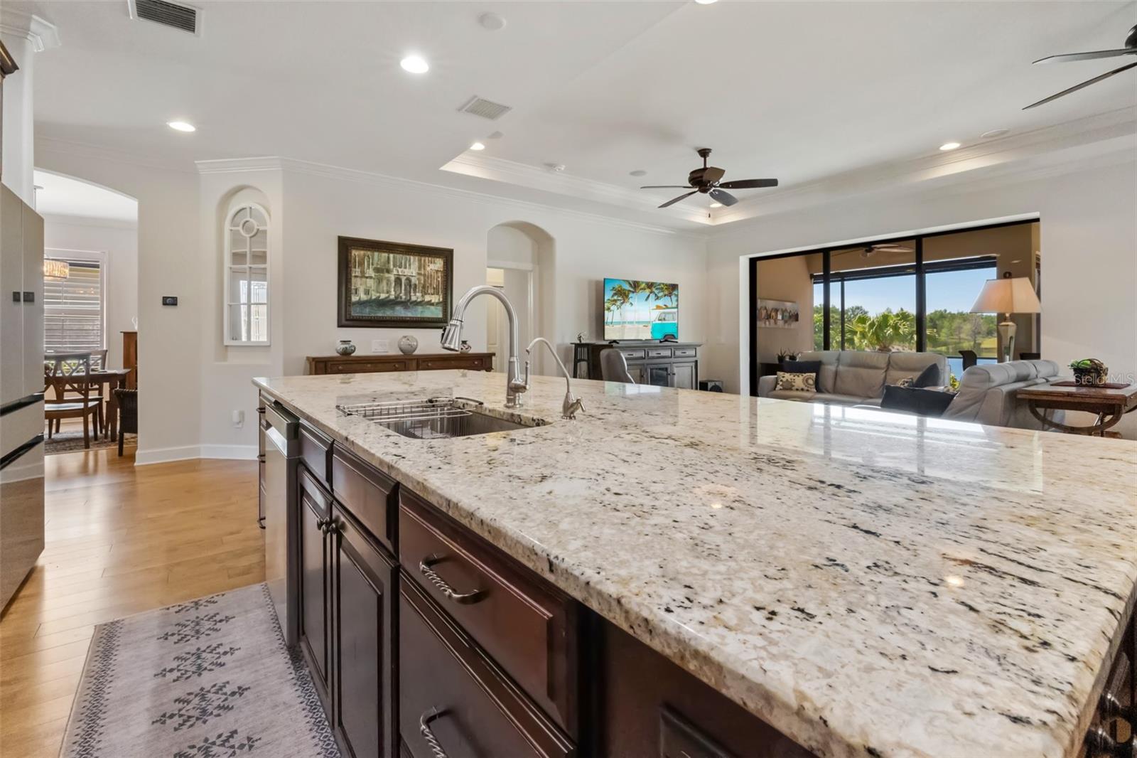 12740 DEL CORSO LOOP