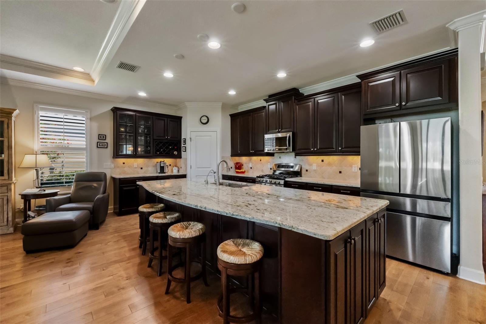 12740 DEL CORSO LOOP