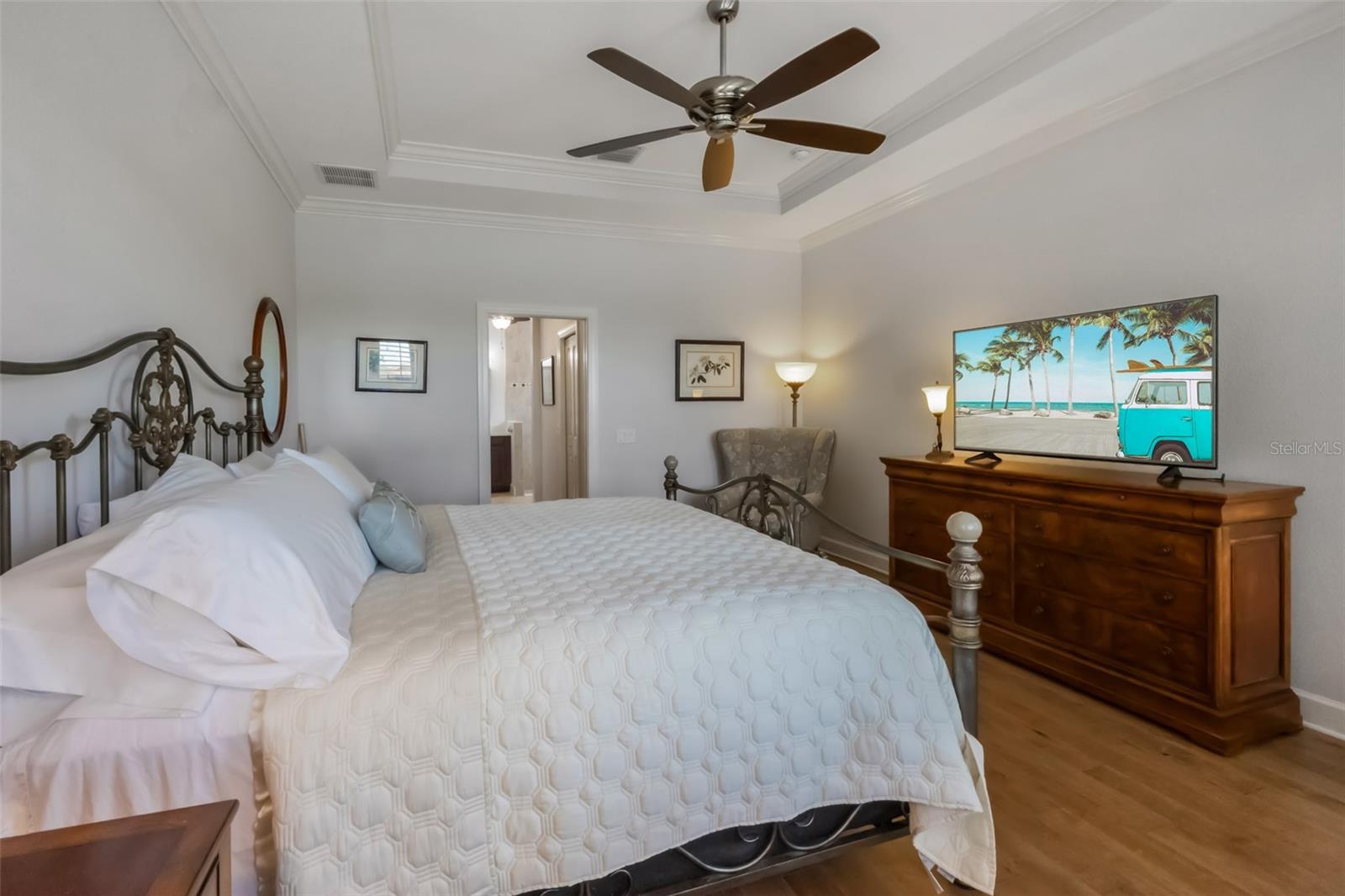 12740 DEL CORSO LOOP