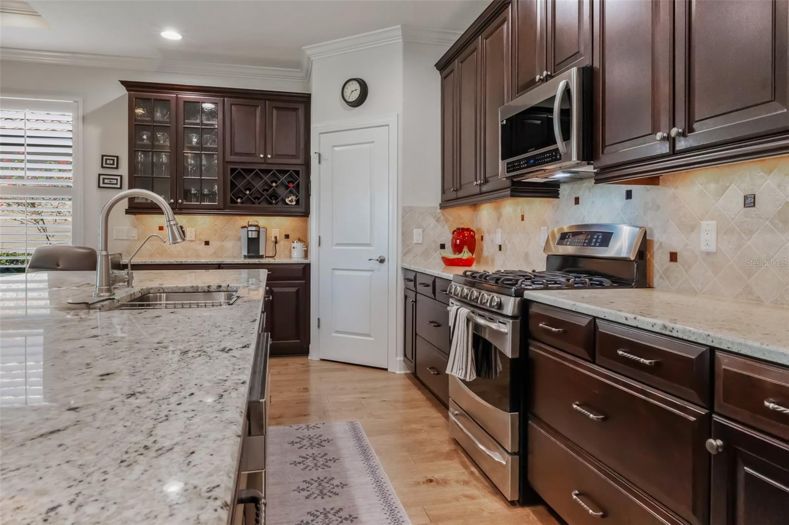 12740 DEL CORSO LOOP