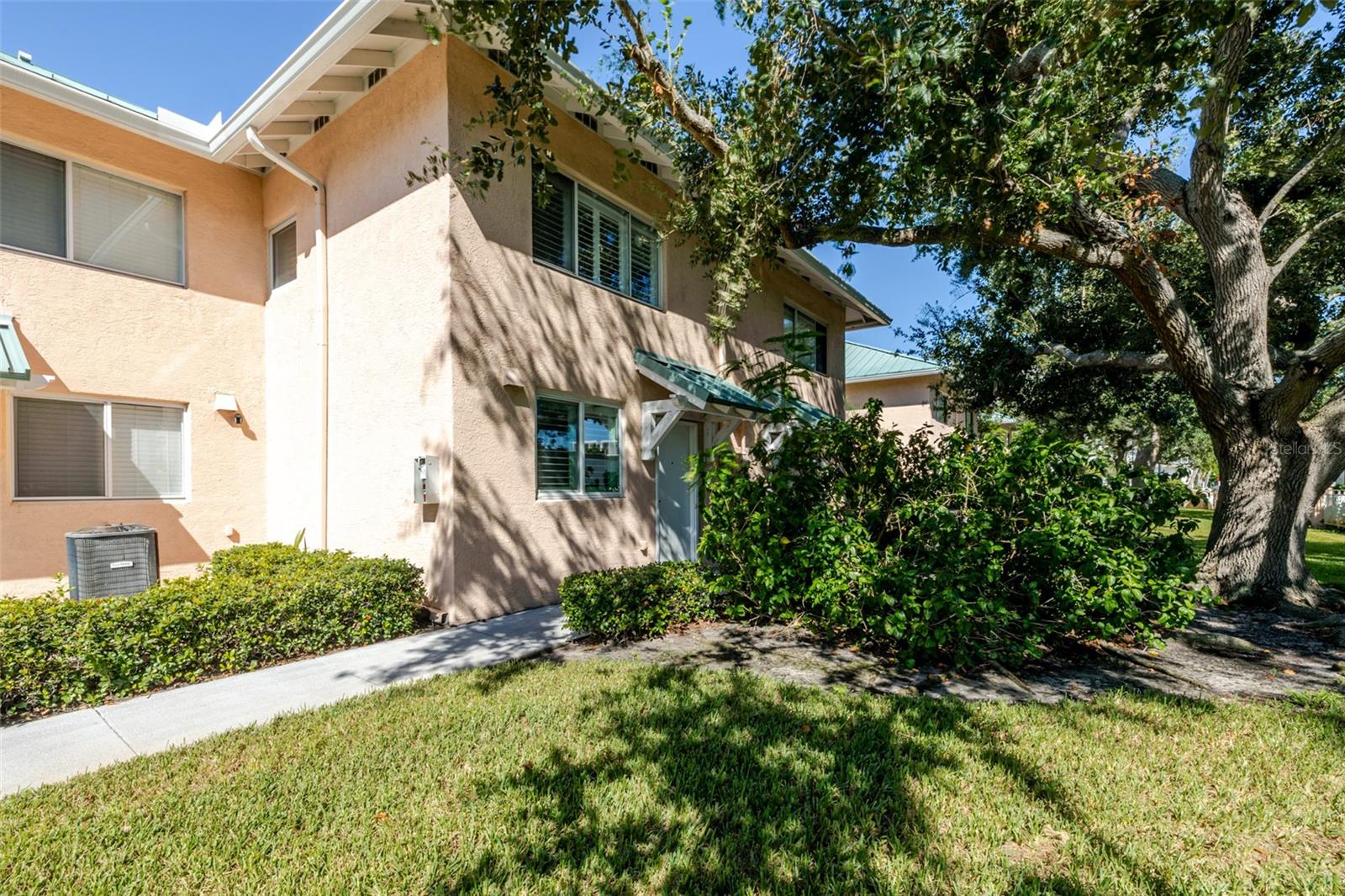 606 COHEN WAY