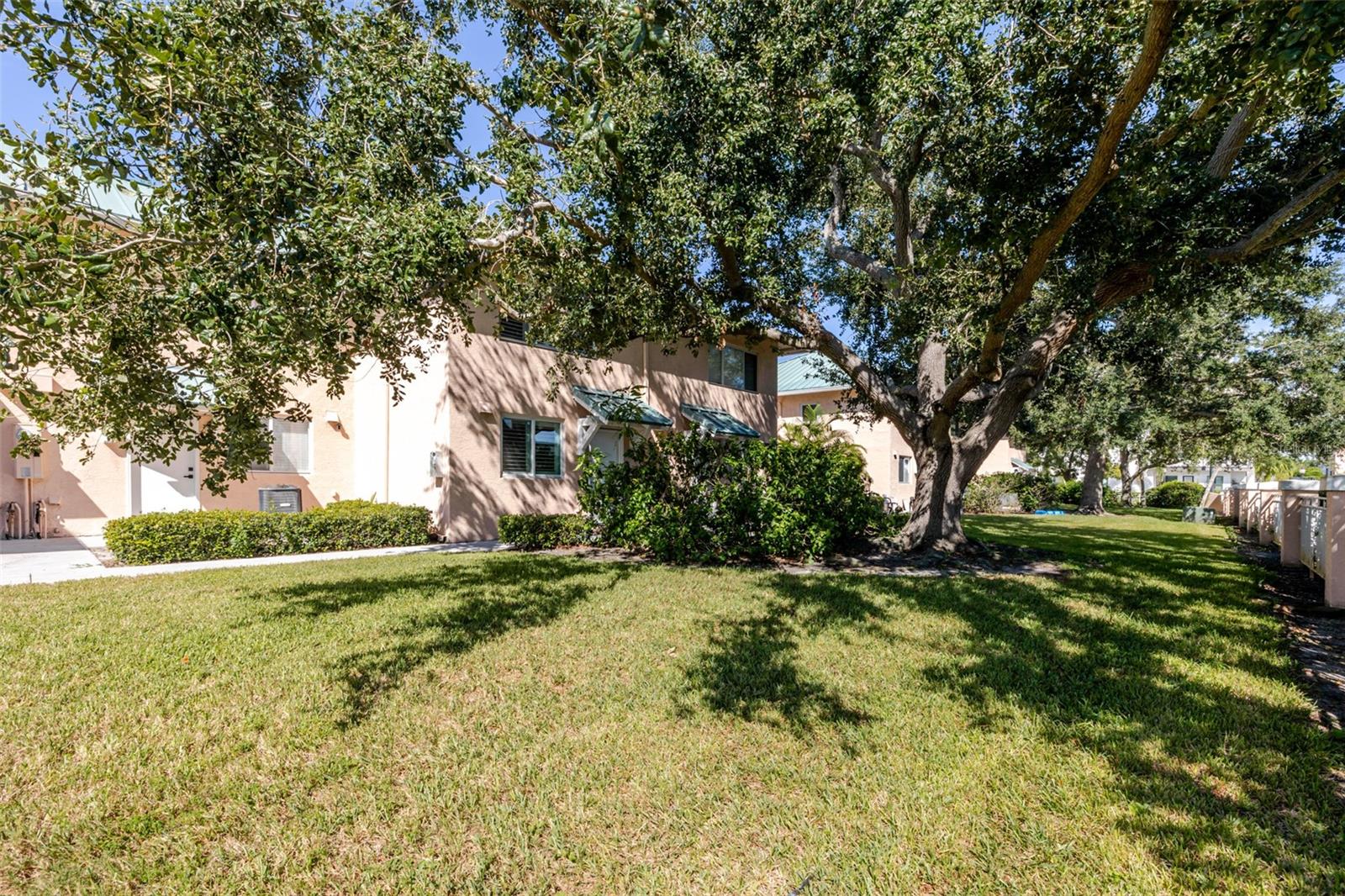 606 COHEN WAY