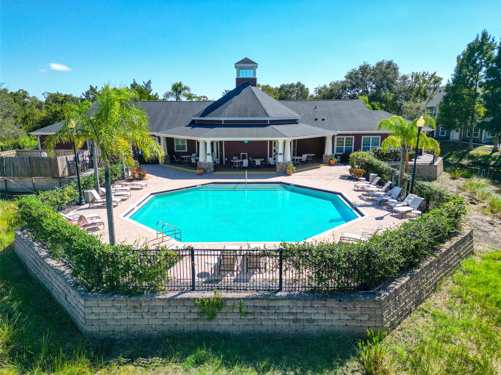 5721 SOLDIER CIR #105