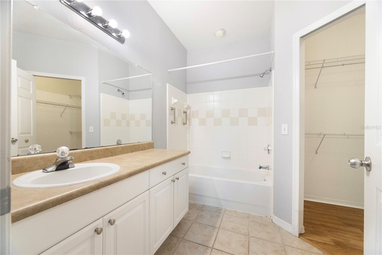 5721 SOLDIER CIR #105