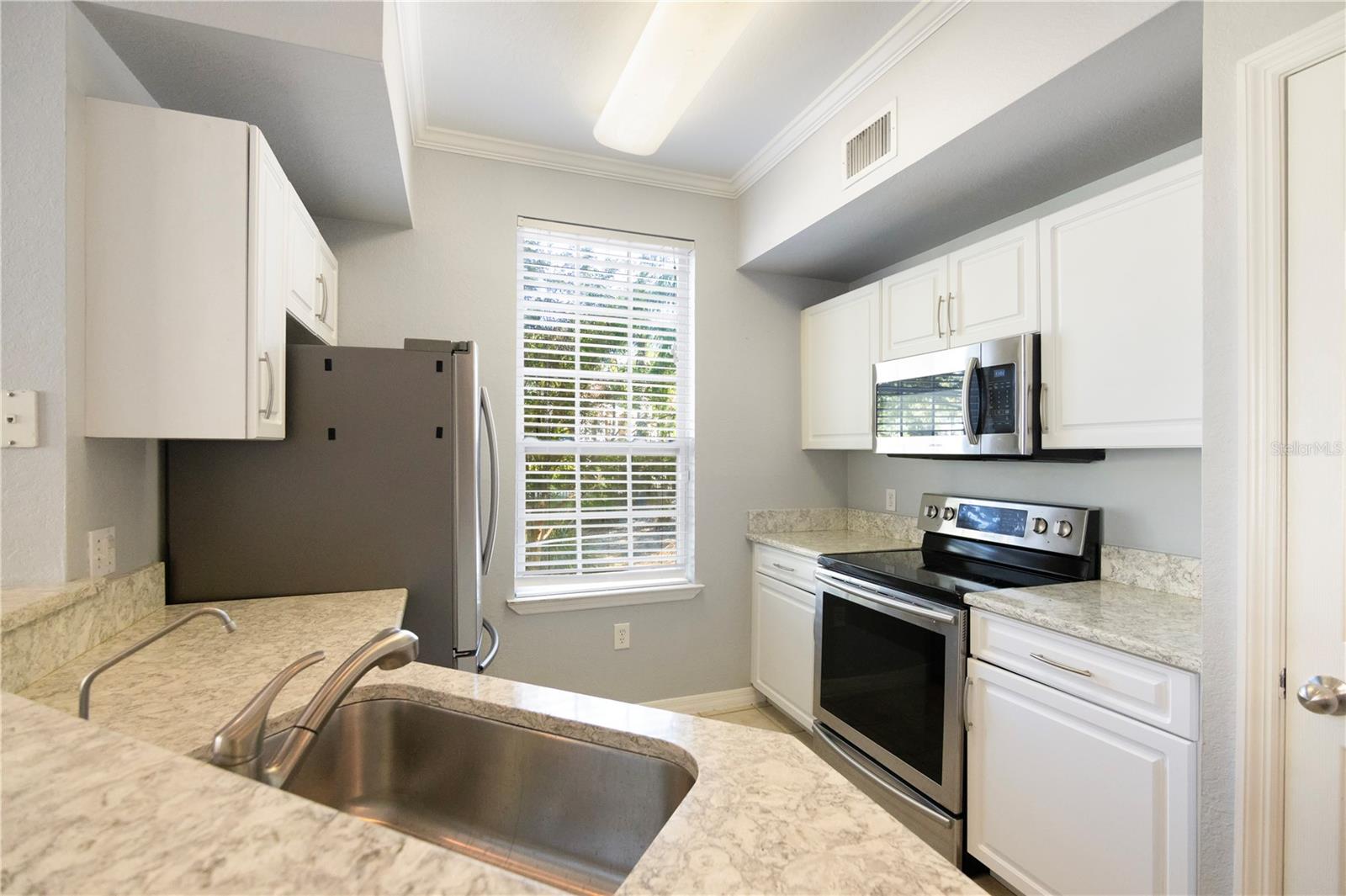 5721 SOLDIER CIR #105