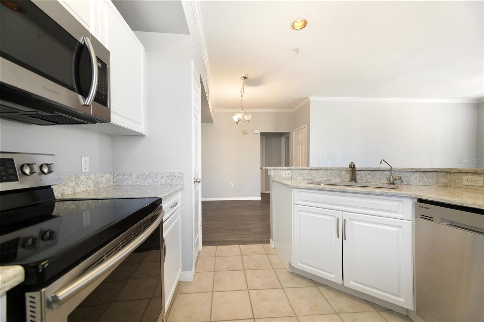 5721 SOLDIER CIR #105