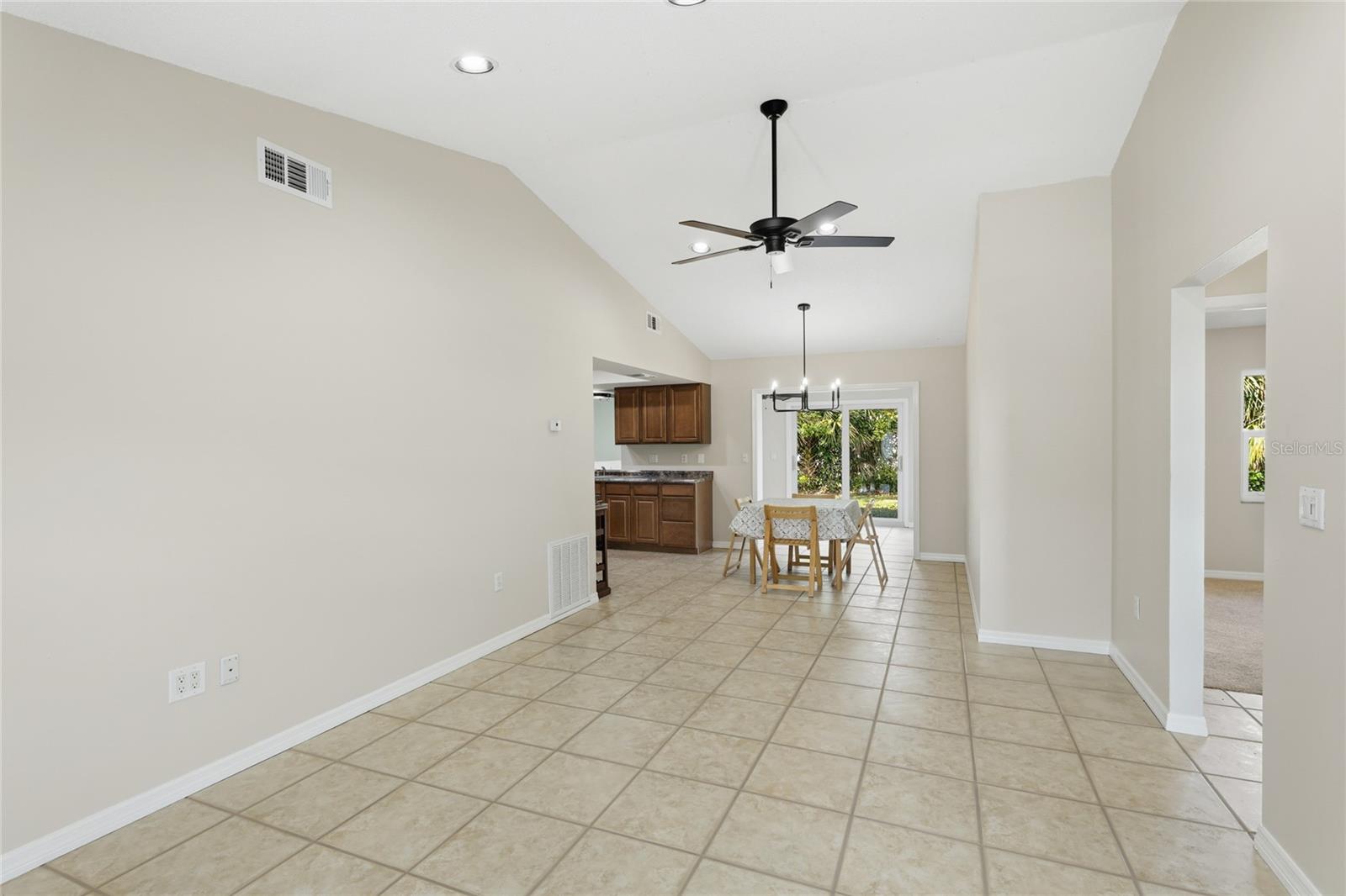 2365 SPRING OAKS CIR