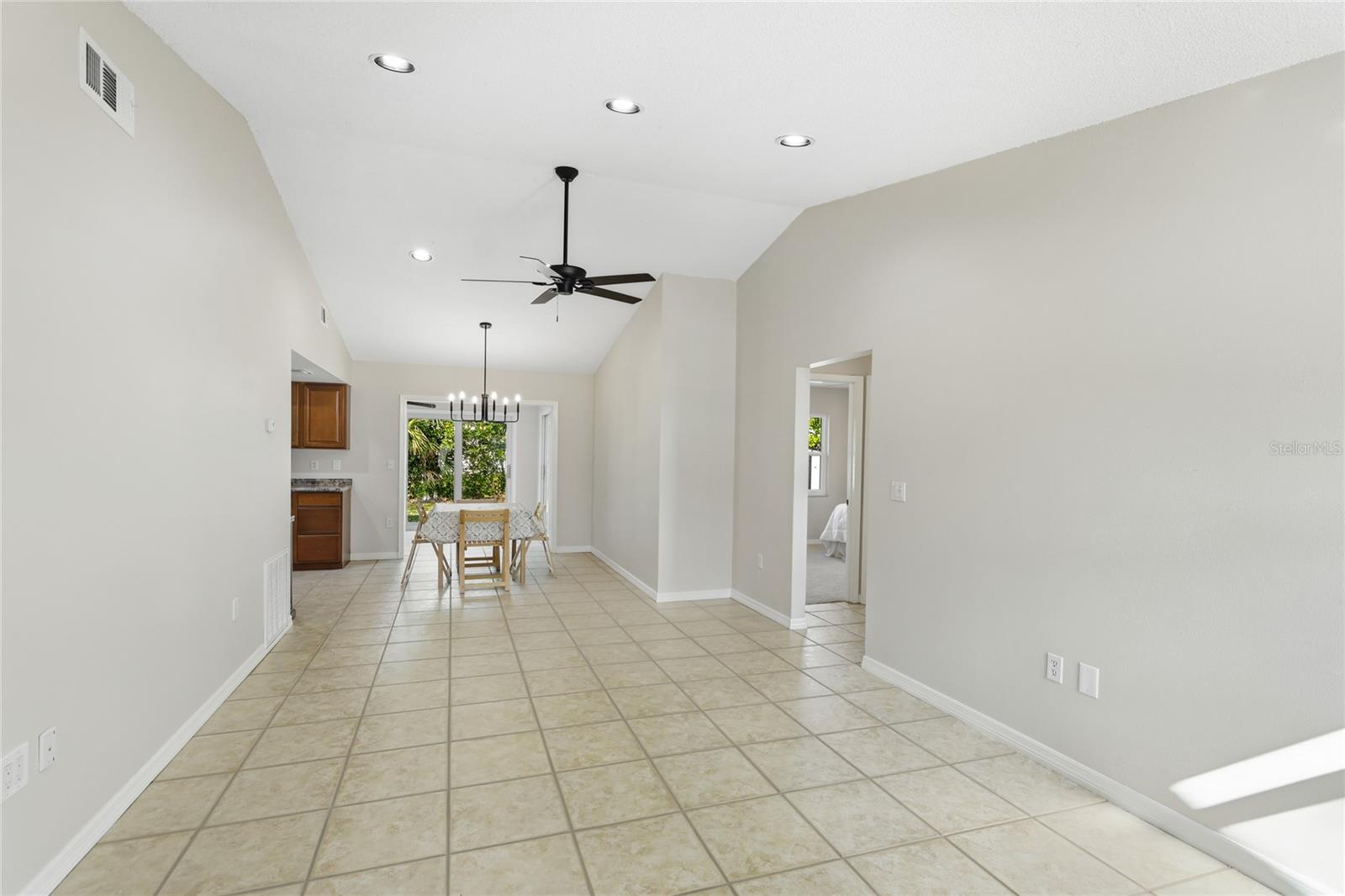 2365 SPRING OAKS CIR