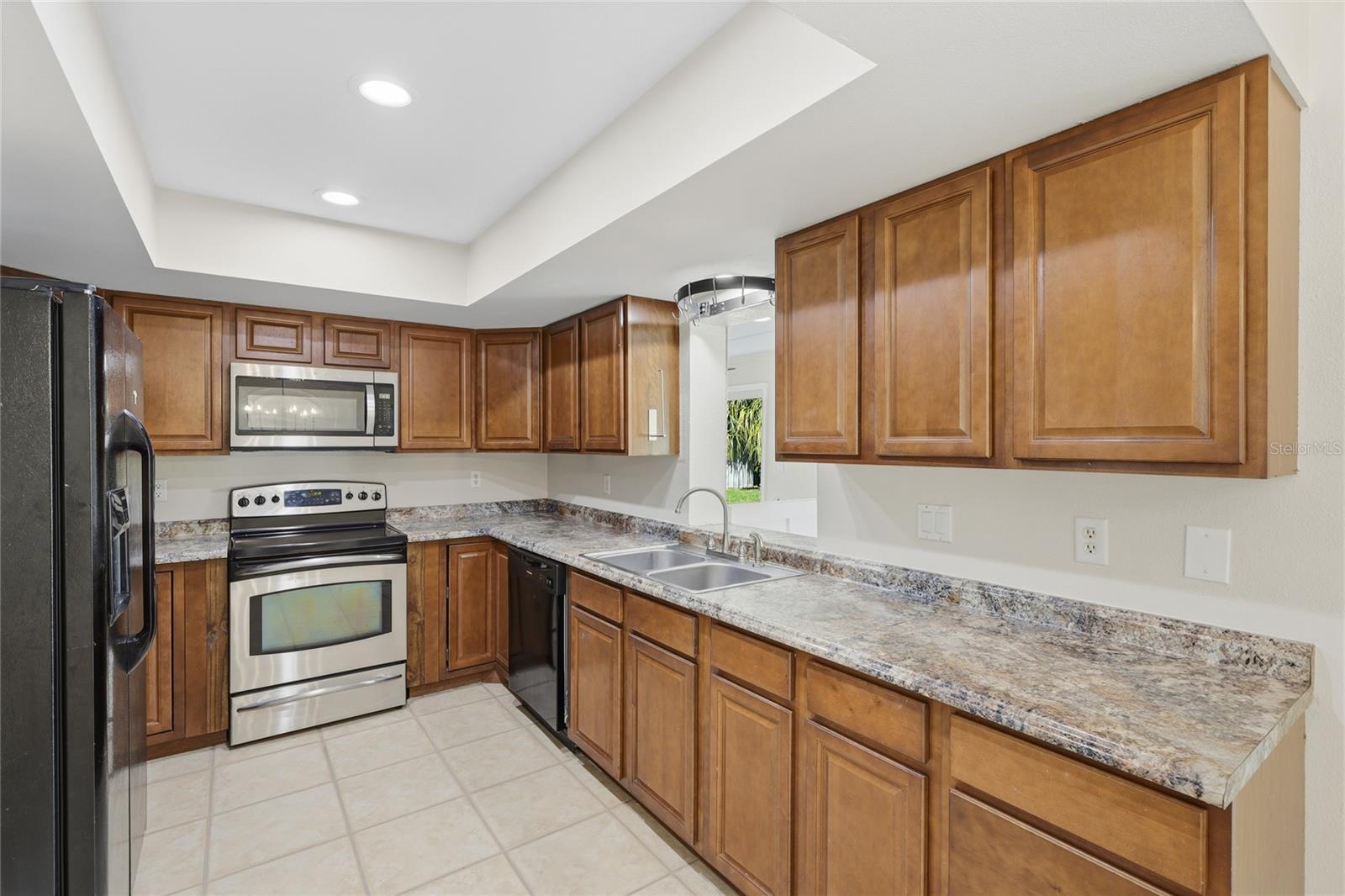 2365 SPRING OAKS CIR