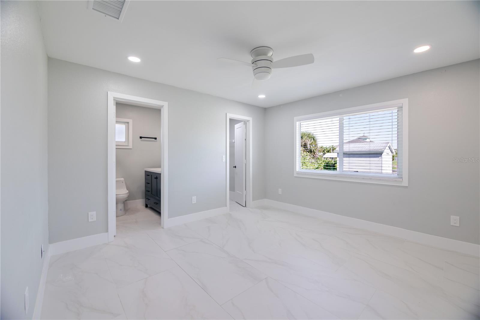 18310 VAN NUYS CIR