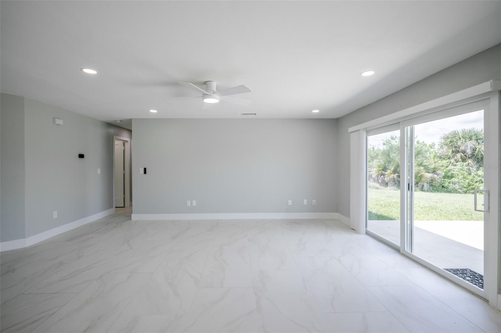 18310 VAN NUYS CIR