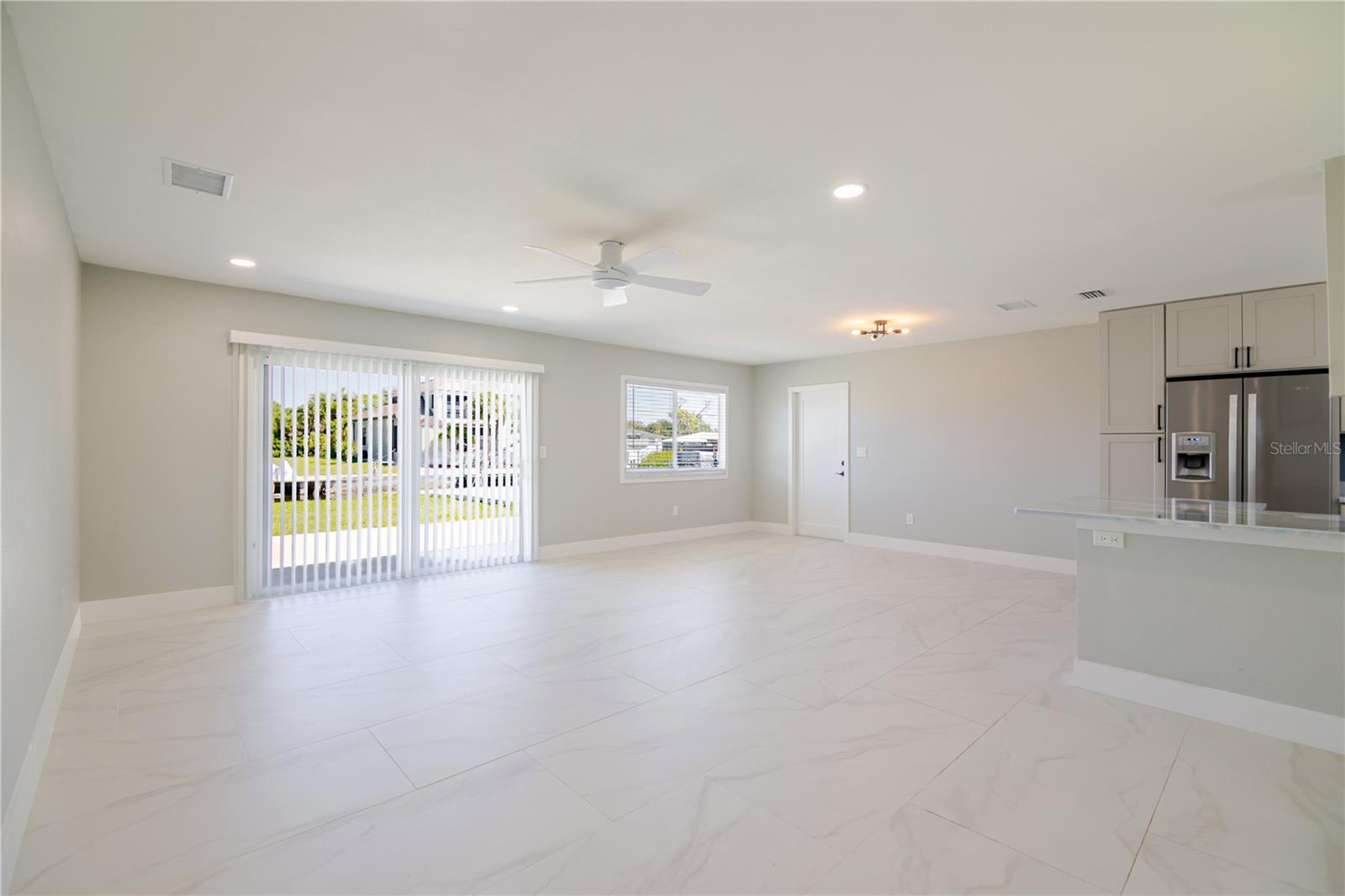 18310 VAN NUYS CIR