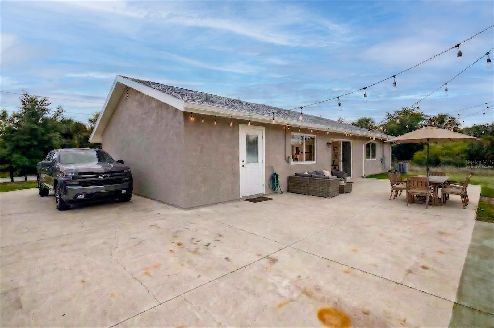 18310 VAN NUYS CIR