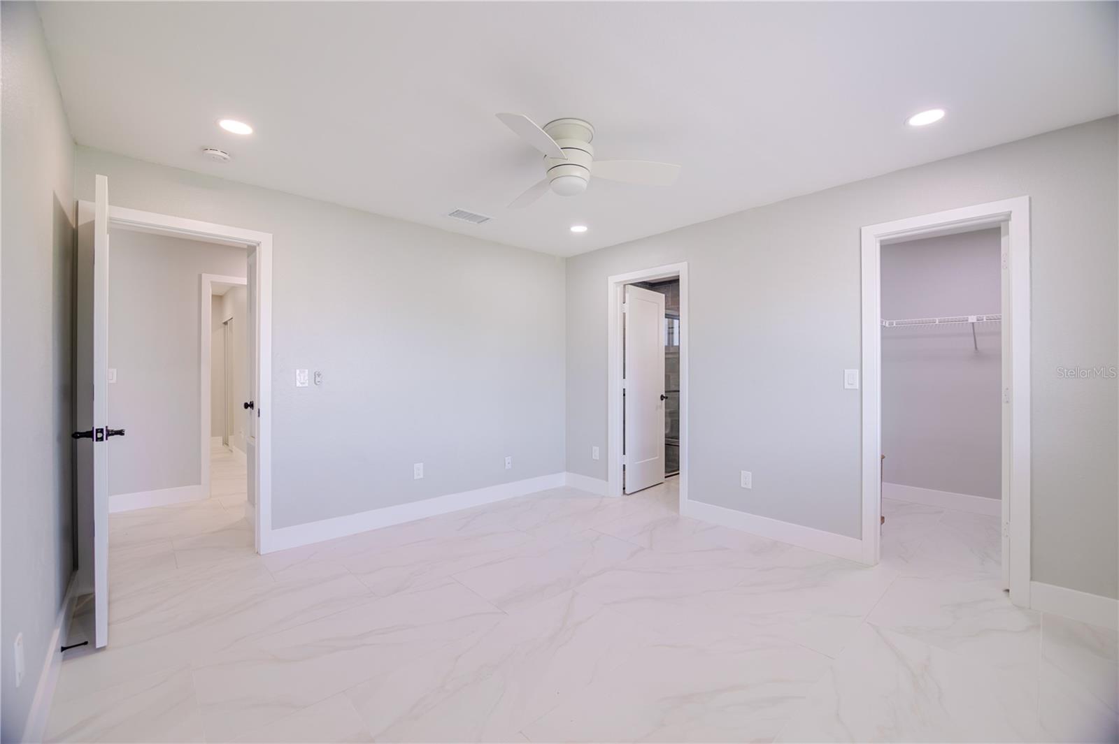 18310 VAN NUYS CIR