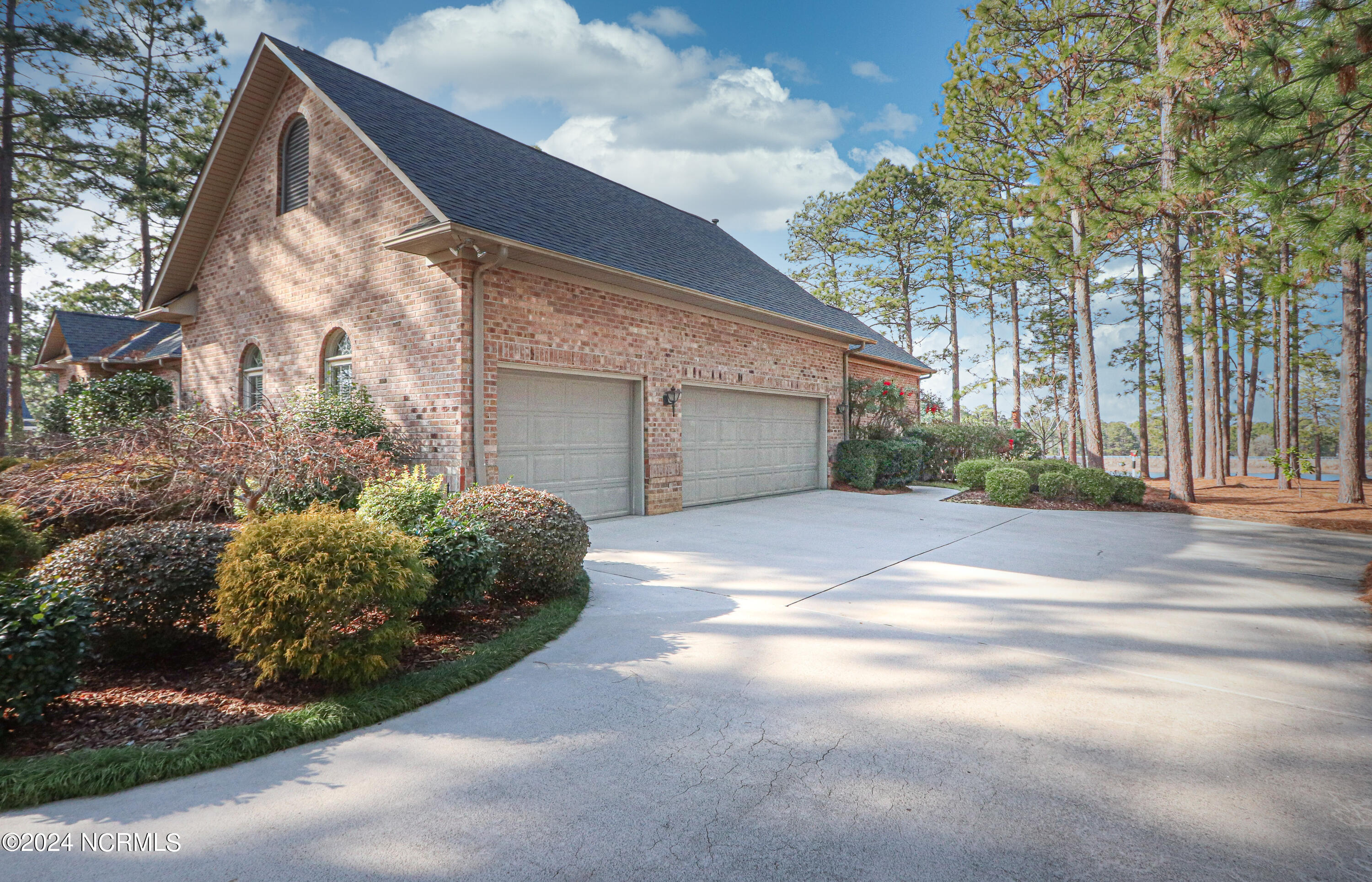 106 Sakonnet Trail