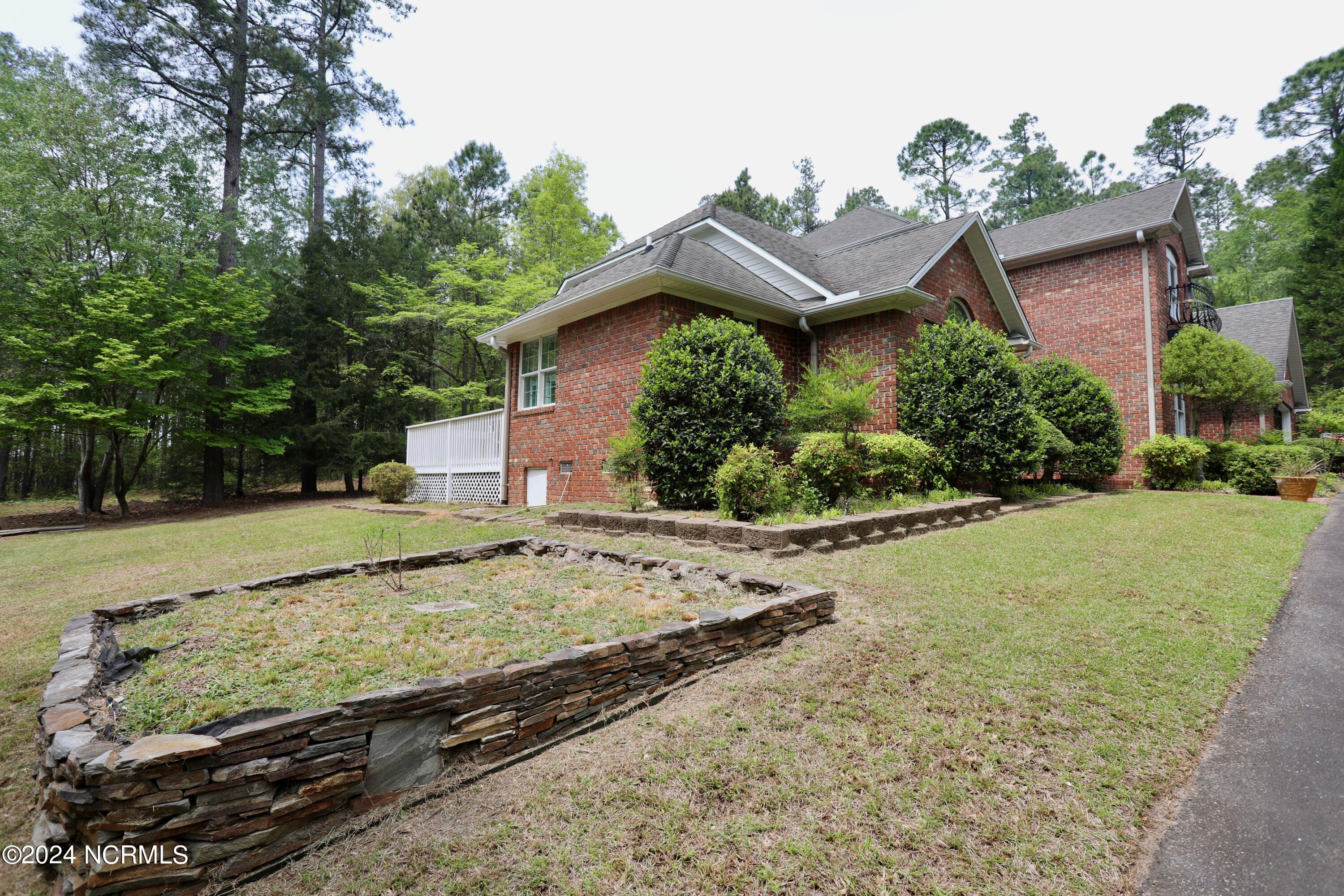 1320 E Hedgelawn Way