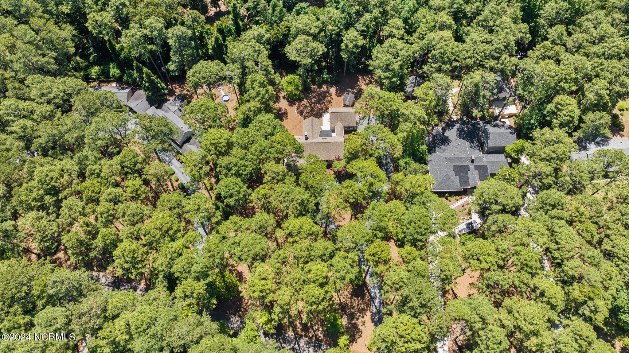 225 S Valley Road