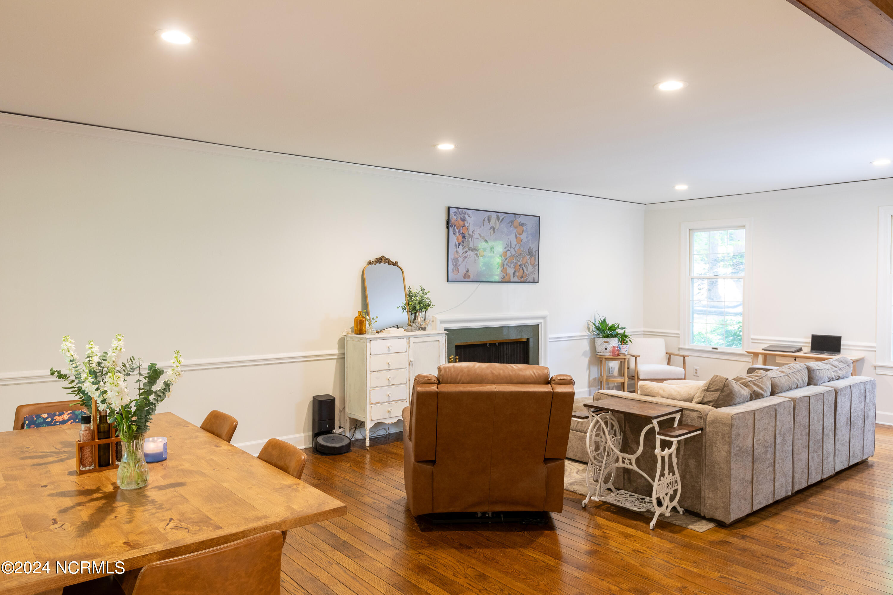 19 Village In The Woods Circle