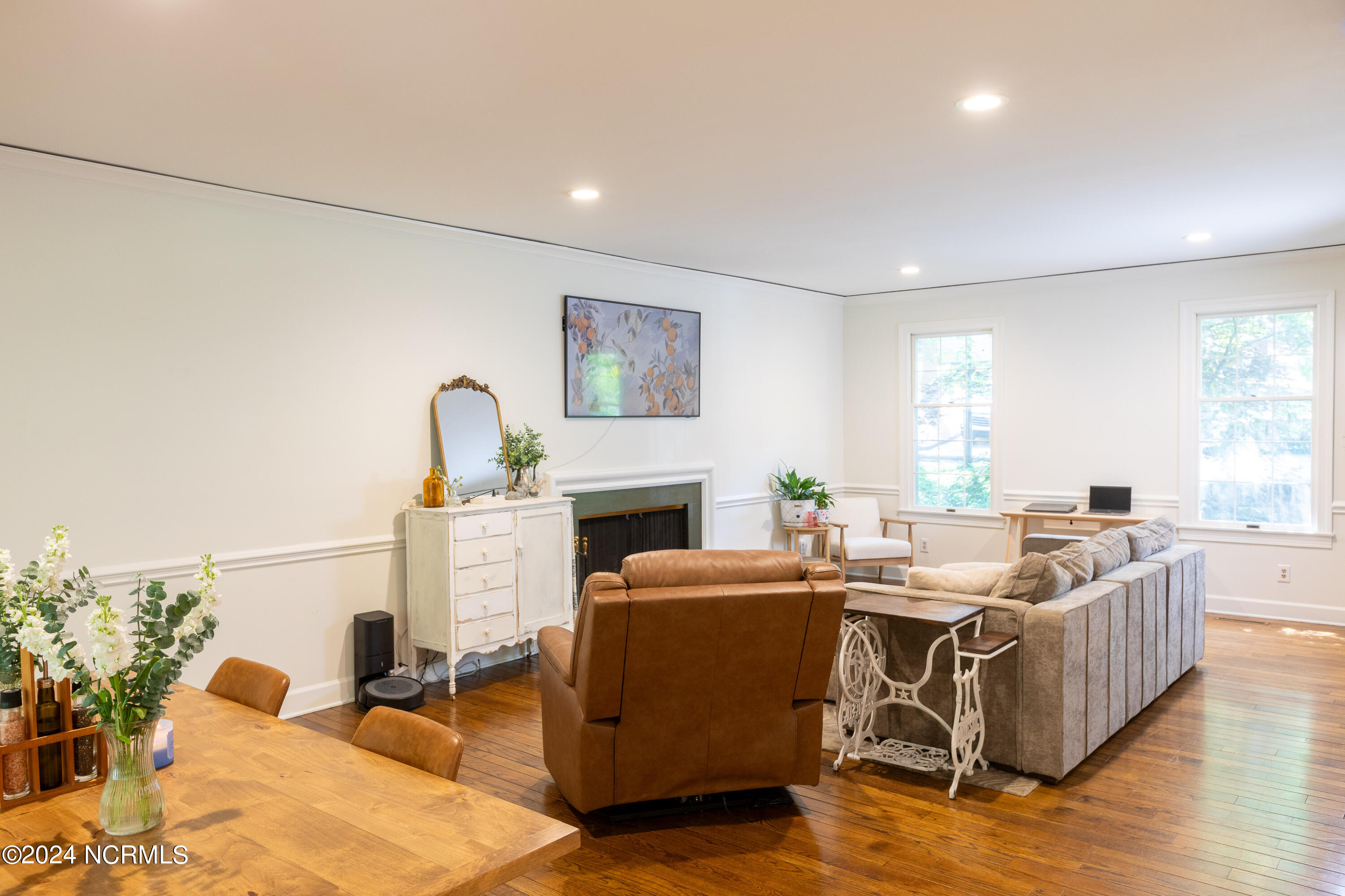 19 Village In The Woods Circle