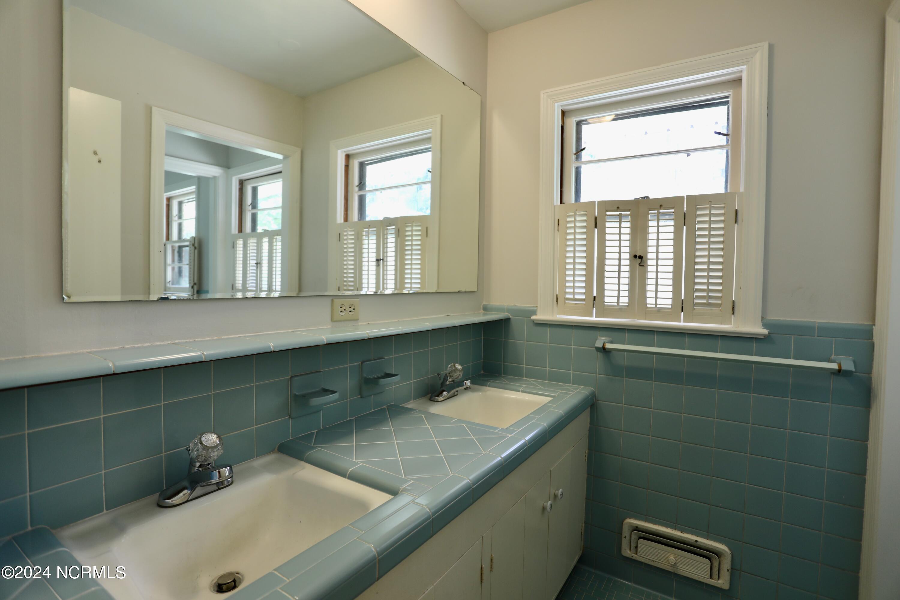 225 Arbutus Road