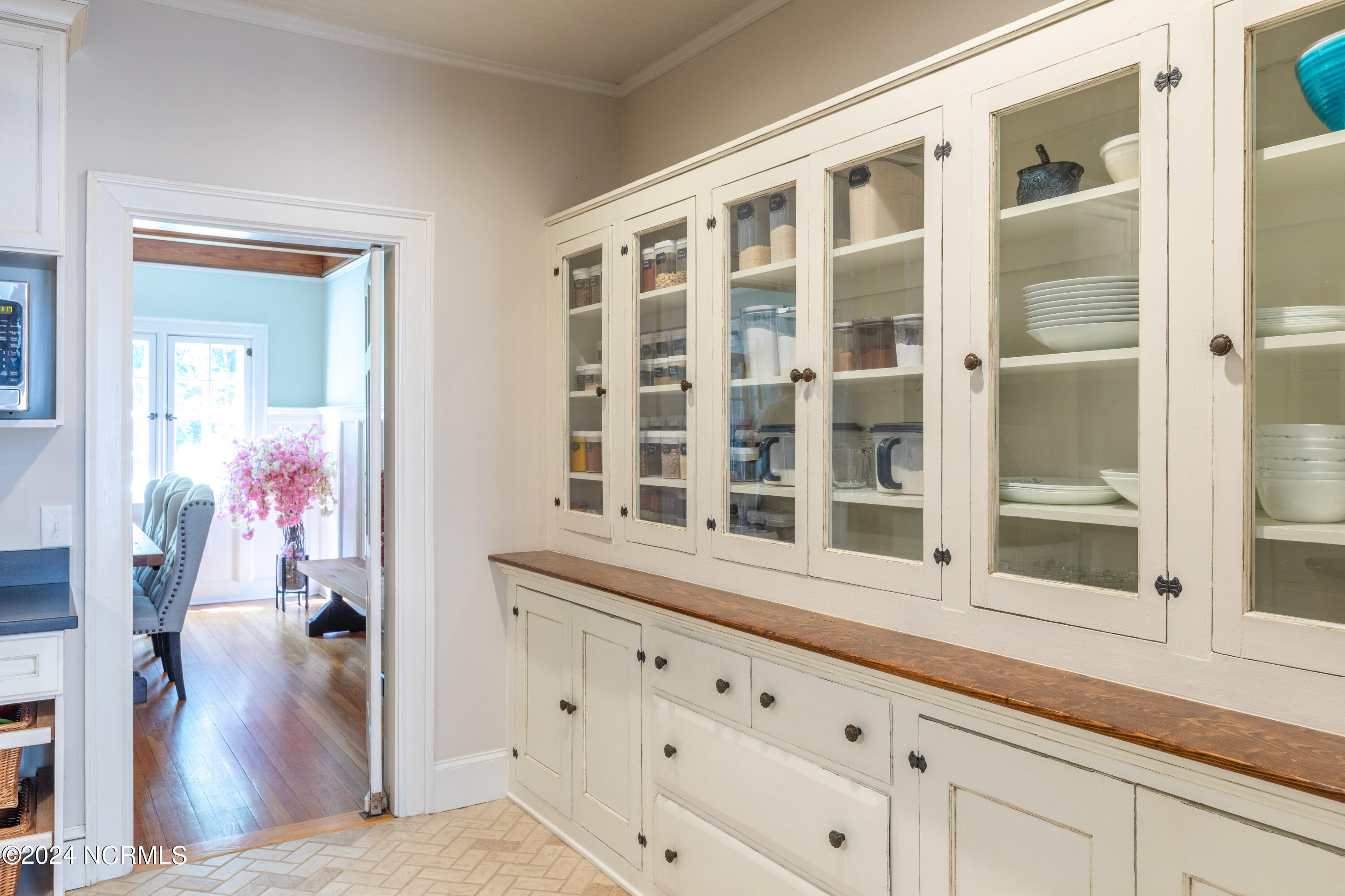 140 Pinegrove Road