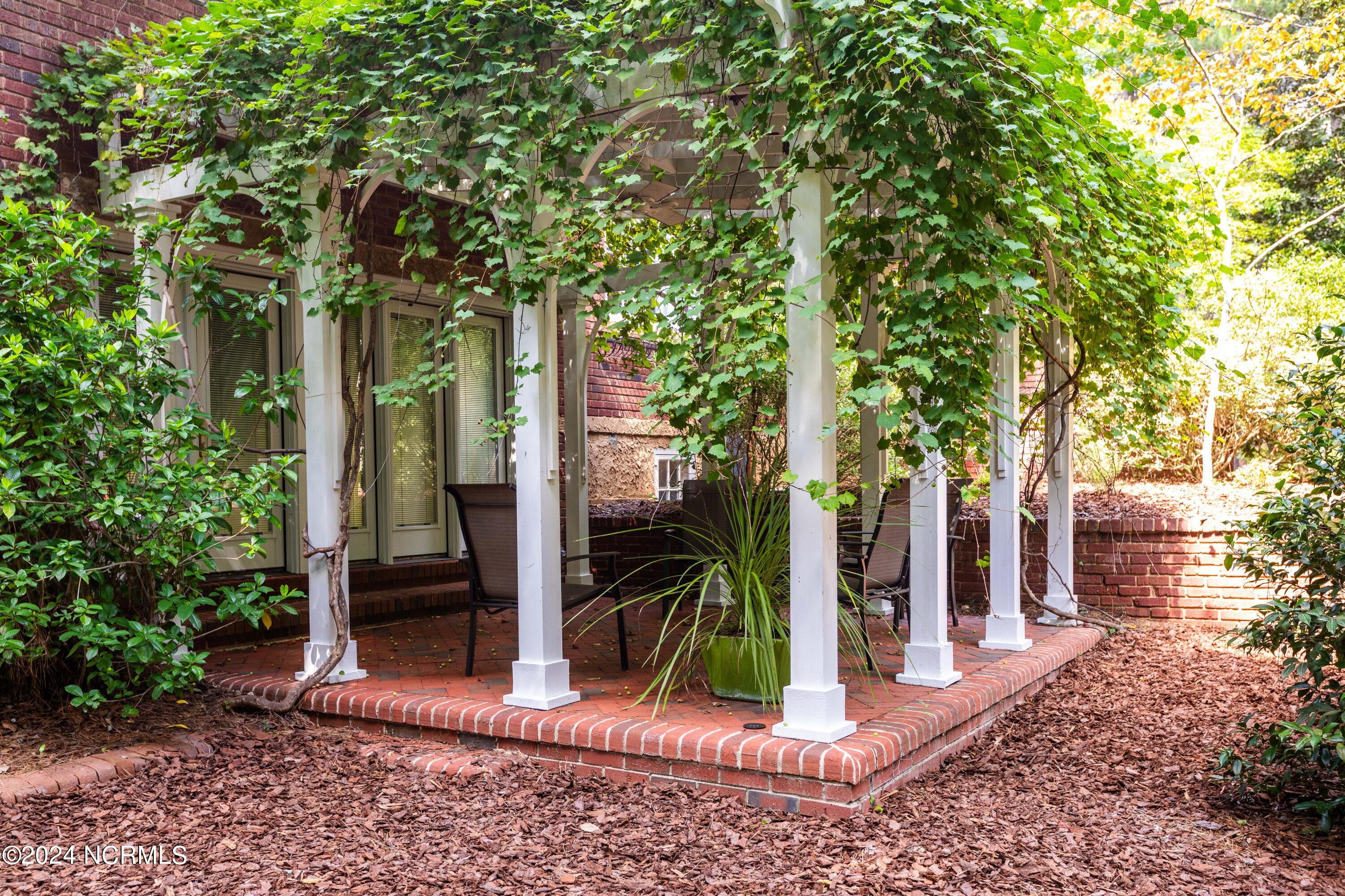 140 Pinegrove Road