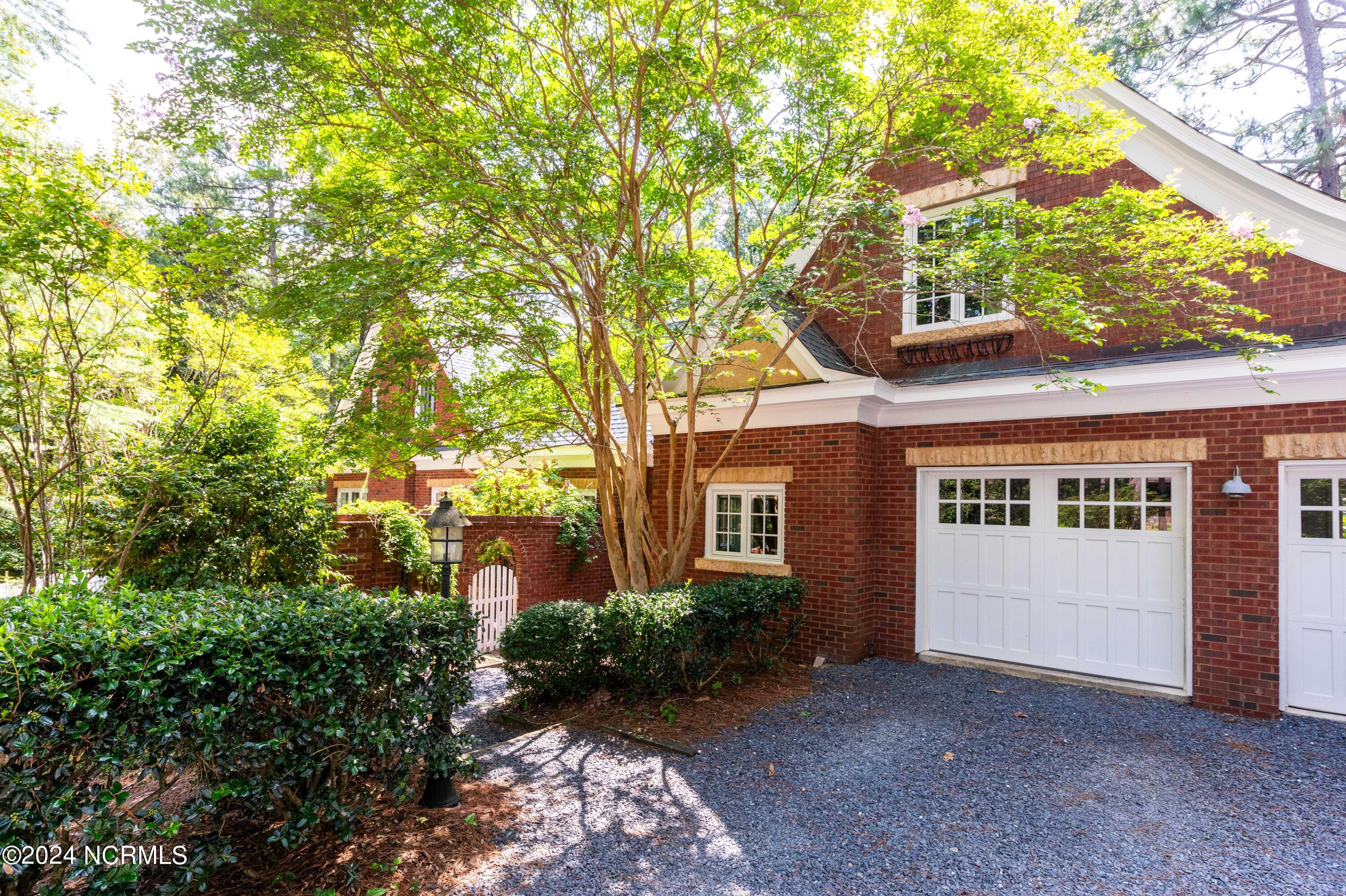 140 Pinegrove Road