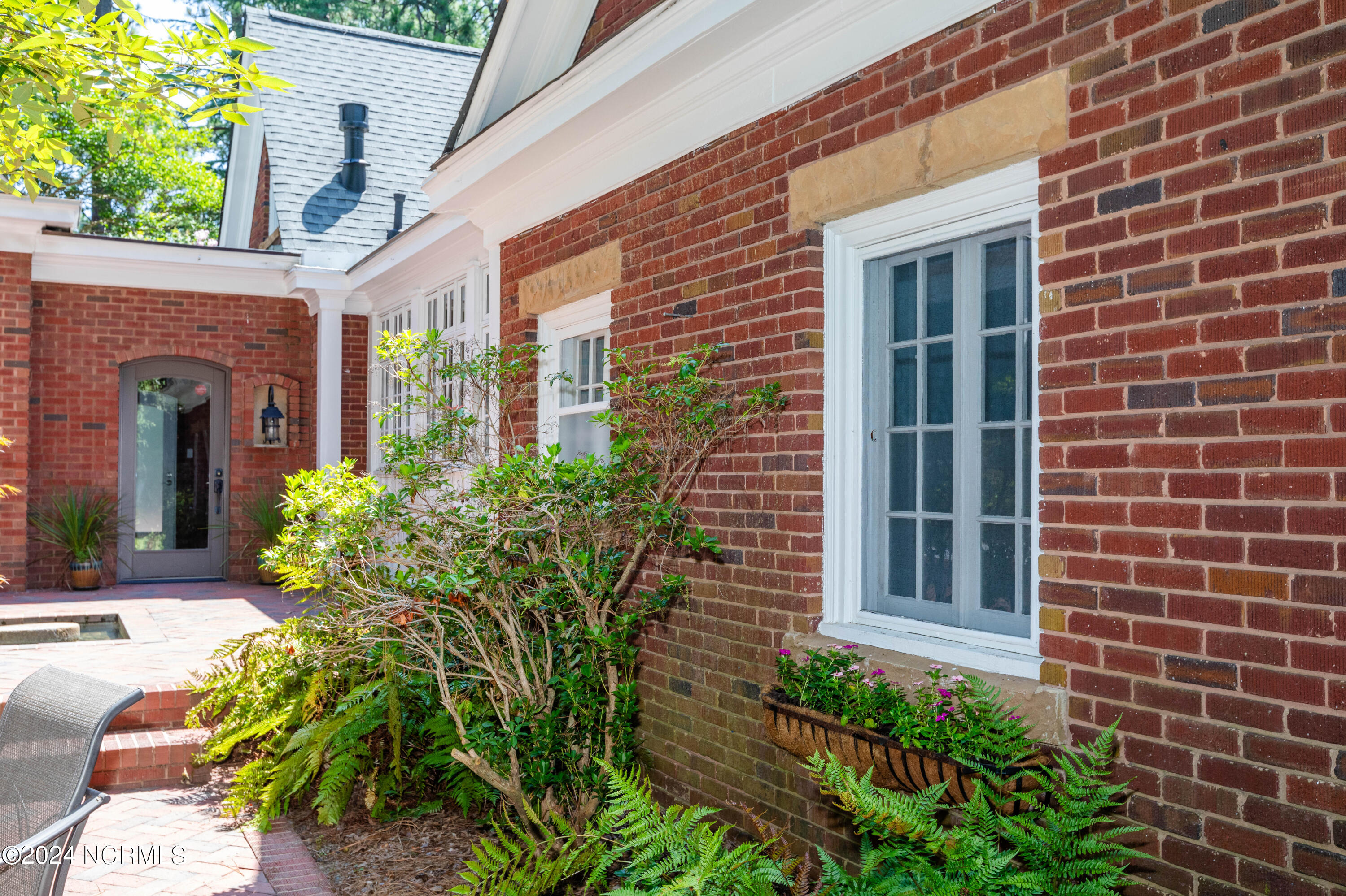 140 Pinegrove Road