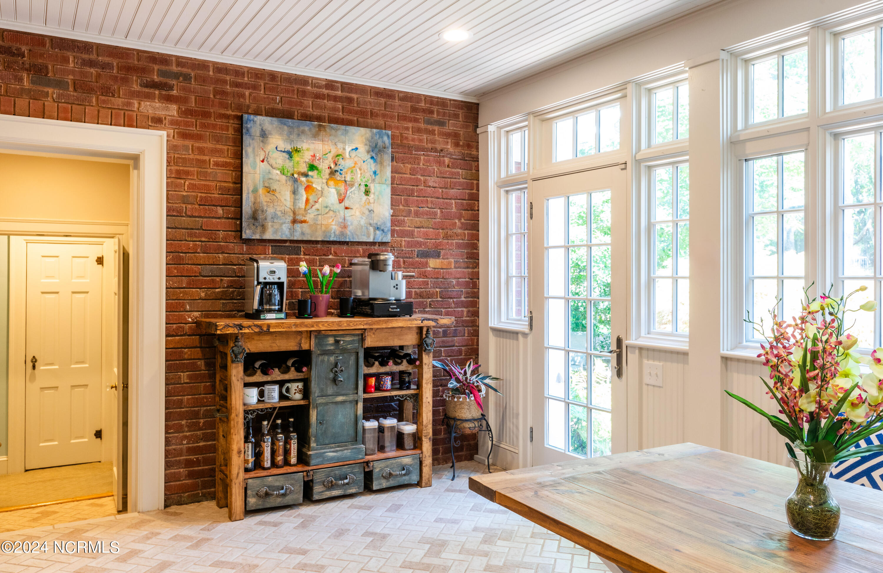 140 Pinegrove Road